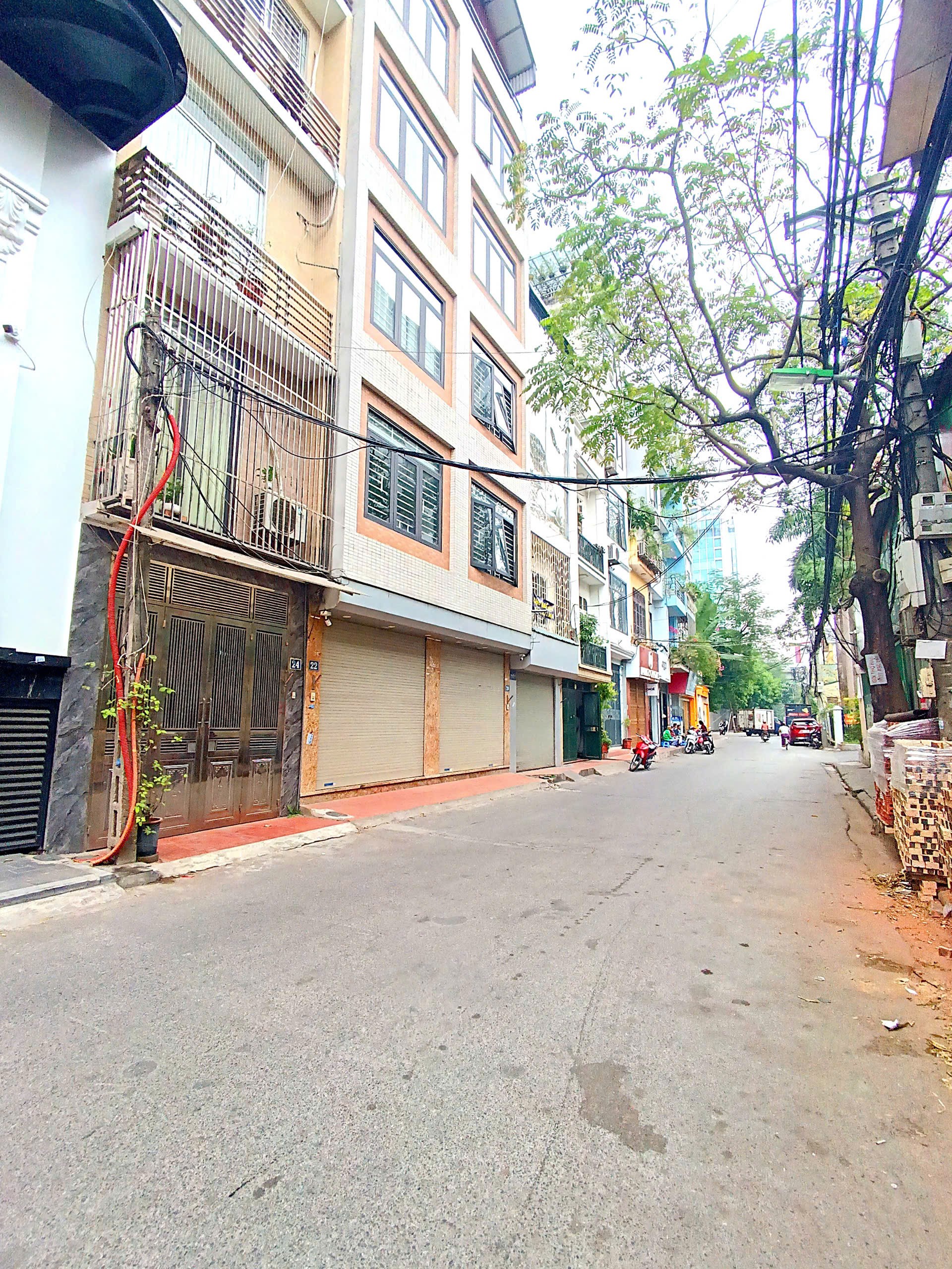 Bán nhà HOÀNG CẦU – NGÕ NÔNG – PHÍA QUẬN ỦY – Ô TÔ DỪNG ĐỖ – 52m² x 5T – Mặt tiền 4m – 18,6 tỷ 4