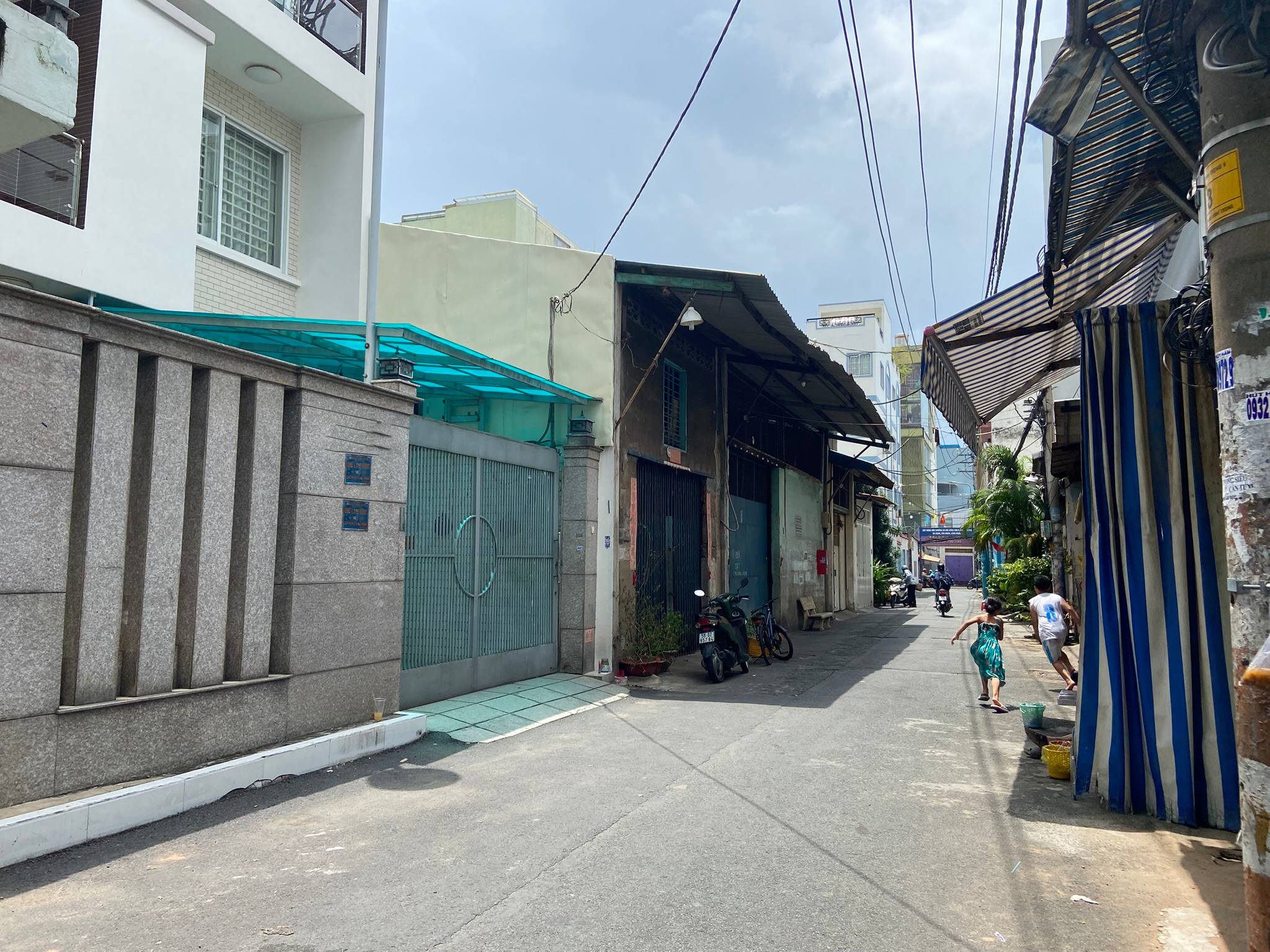Cần bán Kho - Nhà xưởng đường Trịnh Đình Trọng, Phường Phú Trung, Diện tích 200m², Giá 19.3 Tỷ