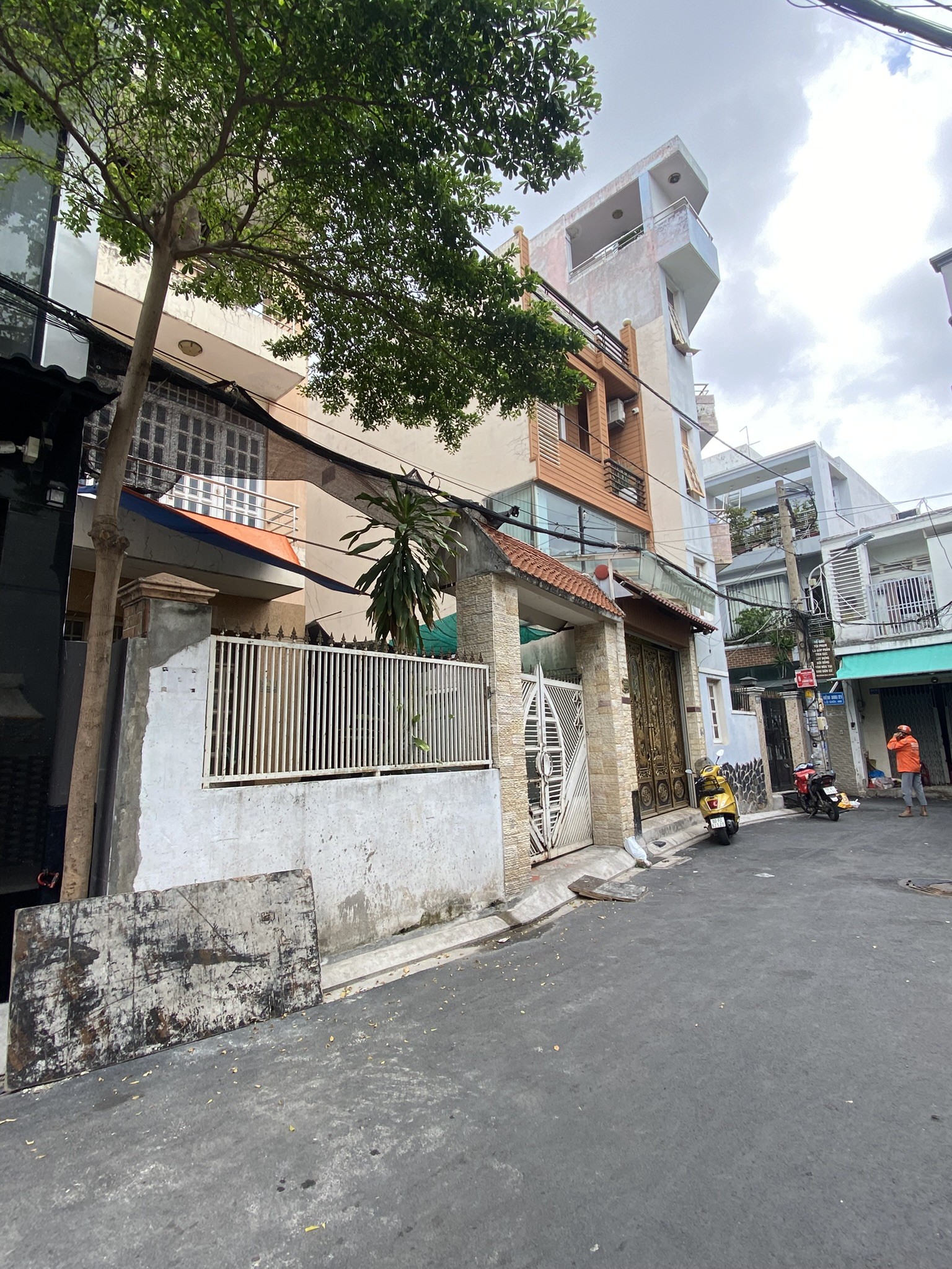Cần bán Biệt thự đường Trịnh Đình Trọng, Phường Hòa Thạnh, Diện tích 142m², Giá 13 Tỷ 3