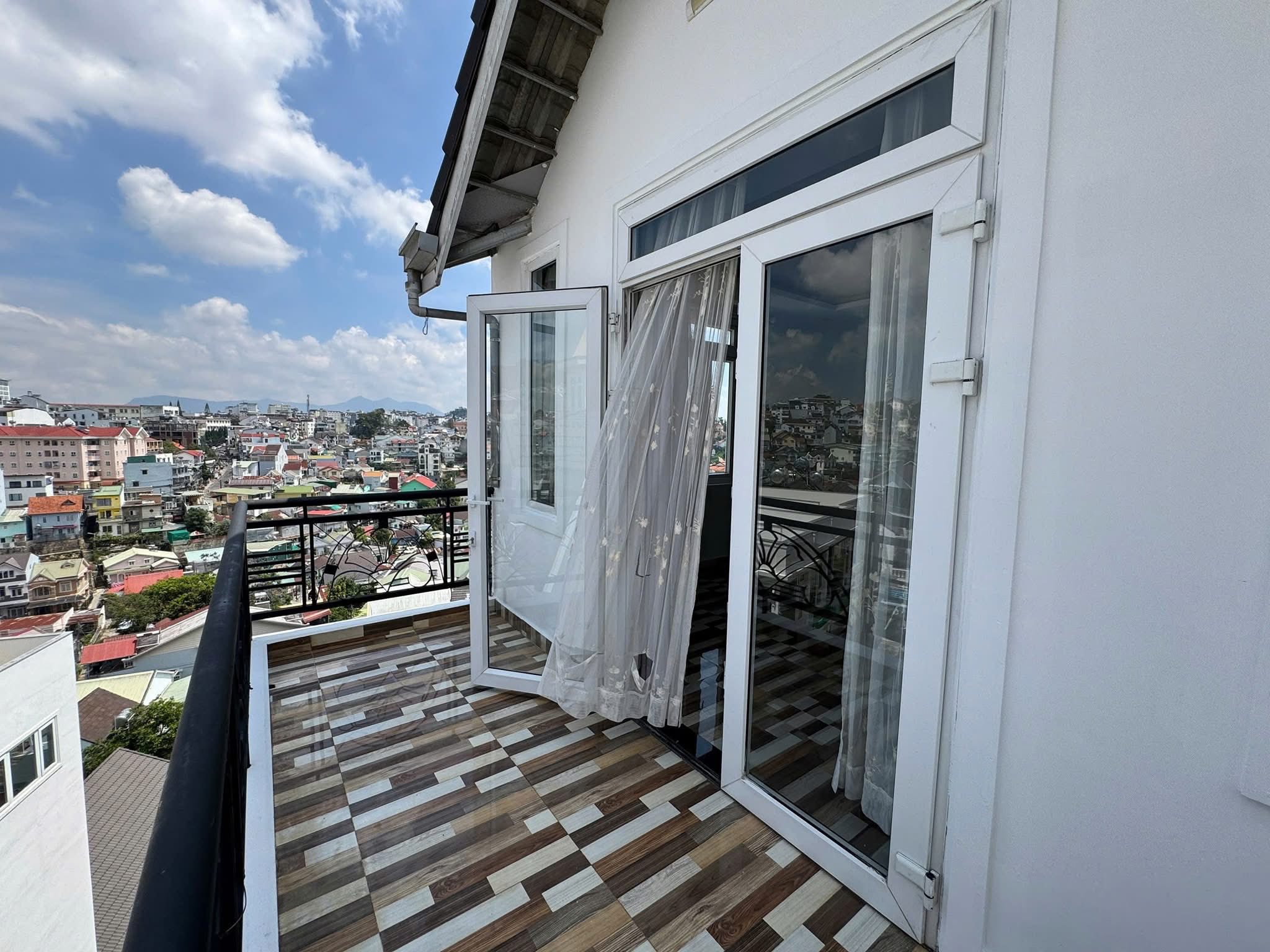 Hạ giá bán Bán gấp Nhà view đẹp đường Nguyễn Trung Trực, Đà Lạt giá chỉ 6.2 tỷ 5
