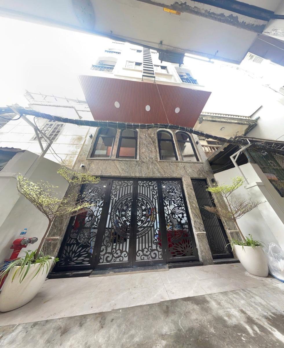 BÁN NHÀ DÒNG TIỀN PHÁO ĐÀI LÁNG ĐỐNG ĐA 6 TẦNG THANG MÁY 20 PHÒNG DOANH THU 1,3 TỶ/NĂM GIÁ  23,5 TỶ