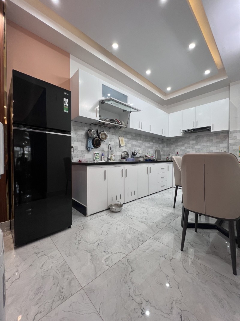 Bán gấp nhà Mặt tiền Đường số Phạm Hữu Lầu, Quận 7, 90m2 (5x18) 3 tầng, giá tốt 5