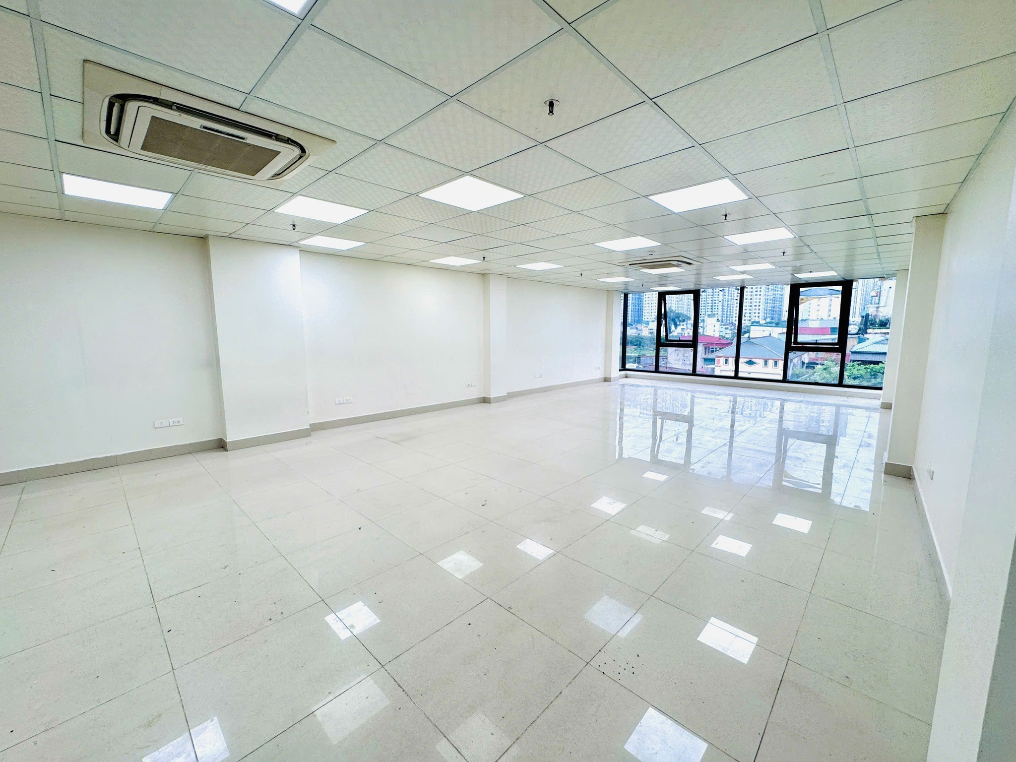 Cho thuê nhà MP Dương Văn Bé, Hai Bà Trưng THANG MÁY - PCCC 115m x 8T giá 120tr 3