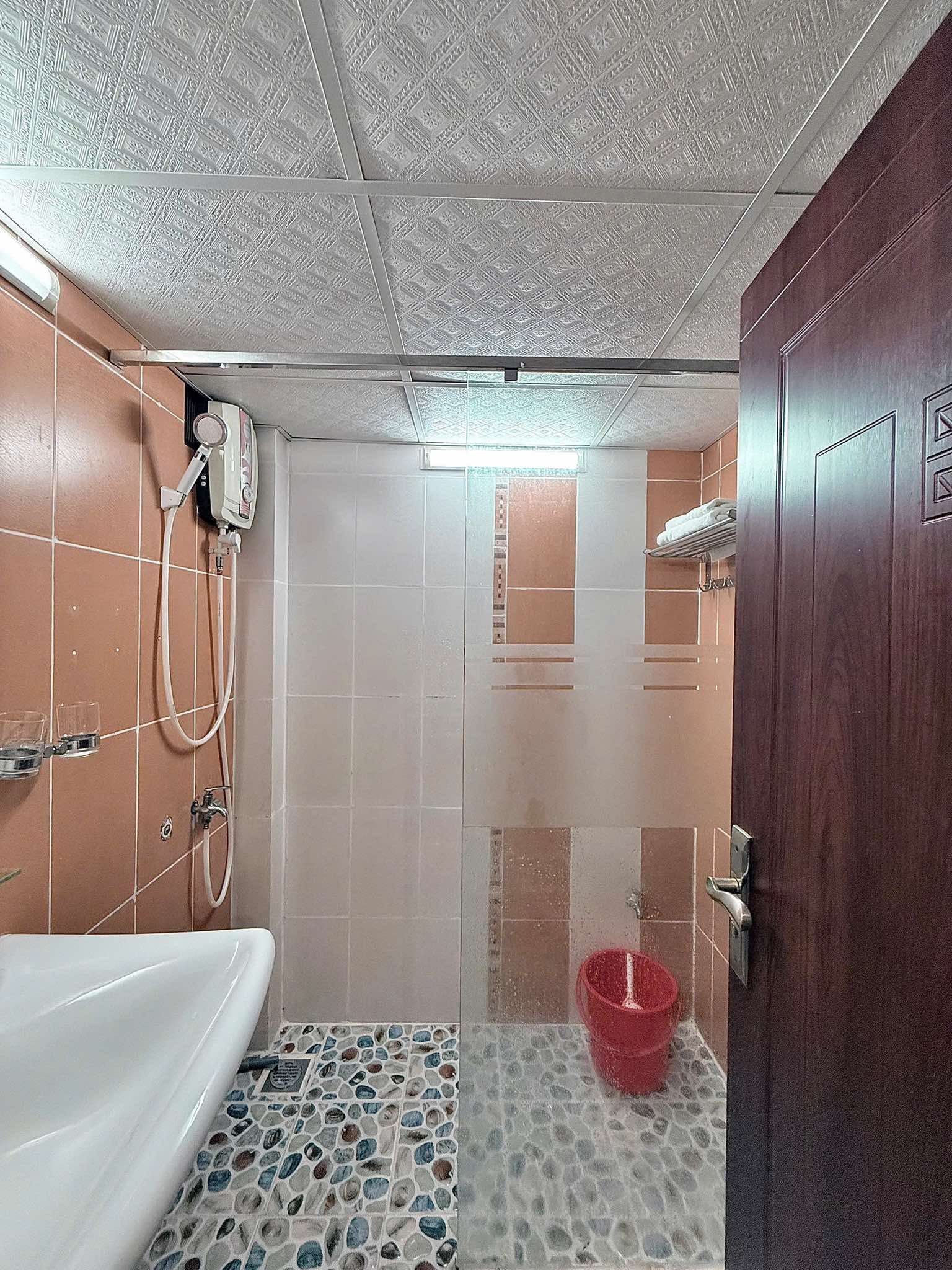 SIÊU KHÁCH SẠN K300 – DOANH THU 250TR/THÁNG – 150m2 27 PHÒNG FULL NỘI THẤT – 37 TỶ 3