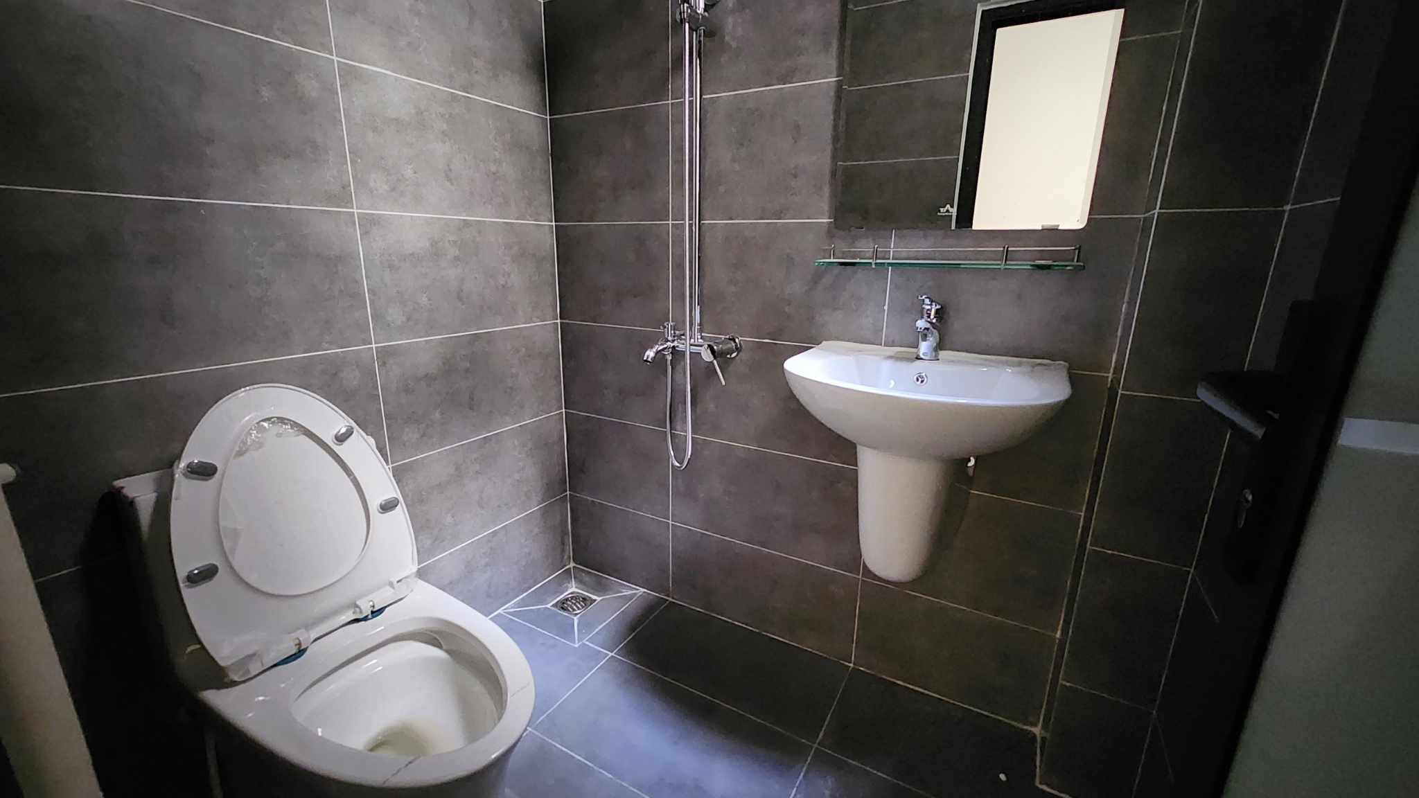 TOÀ NHÀ VĂN PHÒNG 7 TẦNG THANG MÁY - 129m2 (5×26) - KHU CV LÀNG HOA - 18.5 TỶ 5