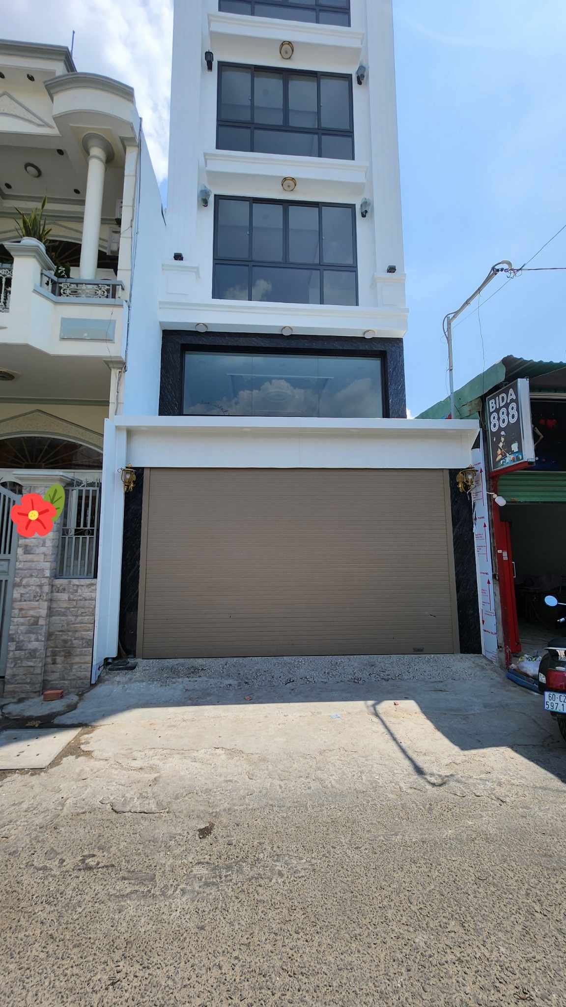 TOÀ NHÀ VĂN PHÒNG 7 TẦNG THANG MÁY - 129m2 (5×26) - KHU CV LÀNG HOA - 18.5 TỶ 2
