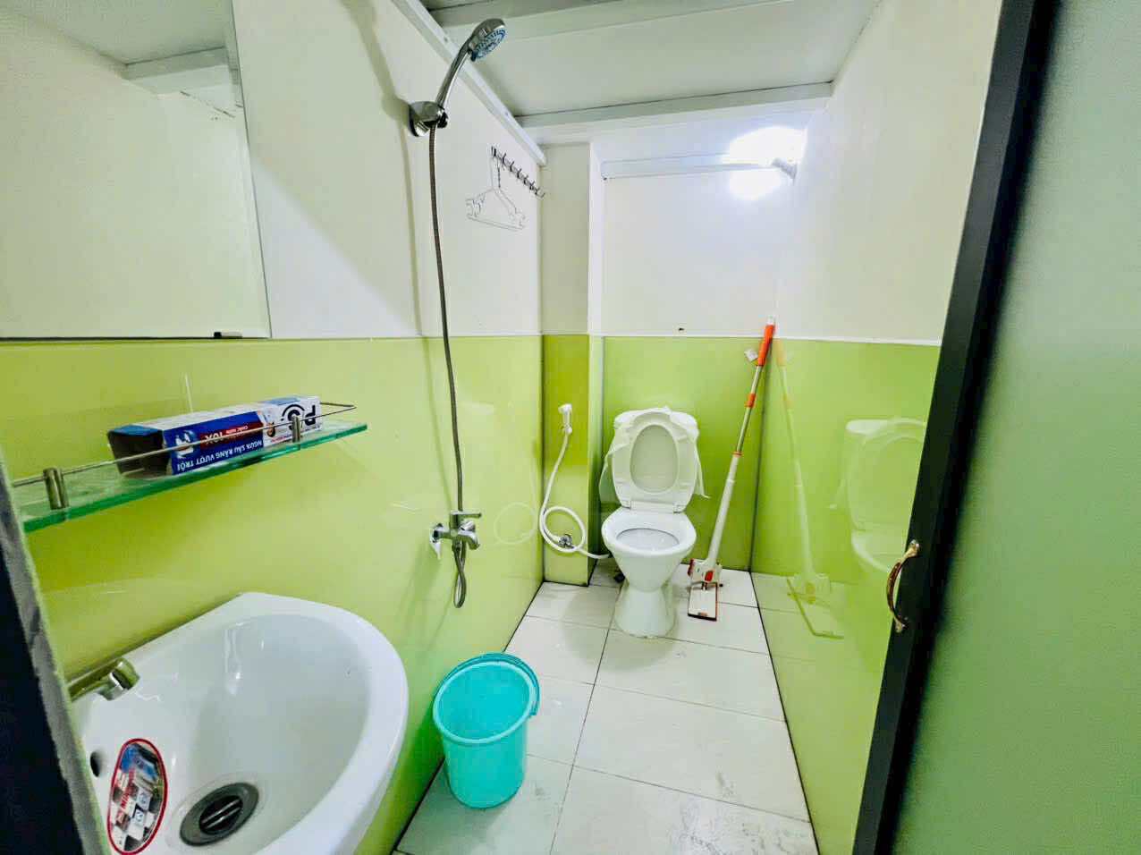 NHÀ GẦN EMART 105m2 (4.5 × 22) - 19 PHÒNG CHO THUÊ KHOÁN 66 TRIỆU/THÁNG - 13.8 TỶ 15