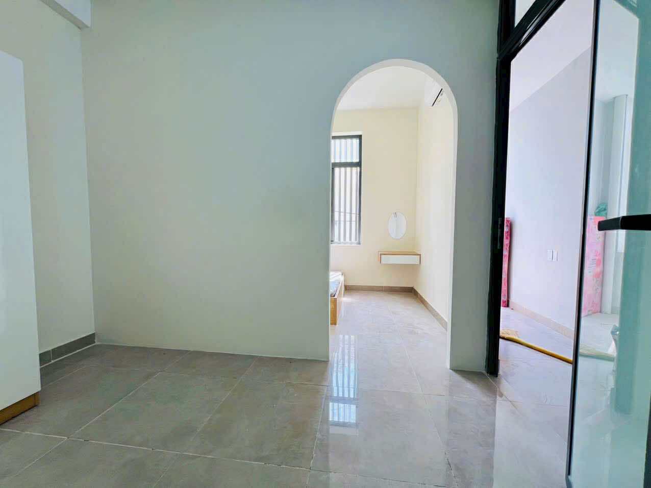 NHÀ GẦN EMART 105m2 (4.5 × 22) - 19 PHÒNG CHO THUÊ KHOÁN 66 TRIỆU/THÁNG - 13.8 TỶ 13