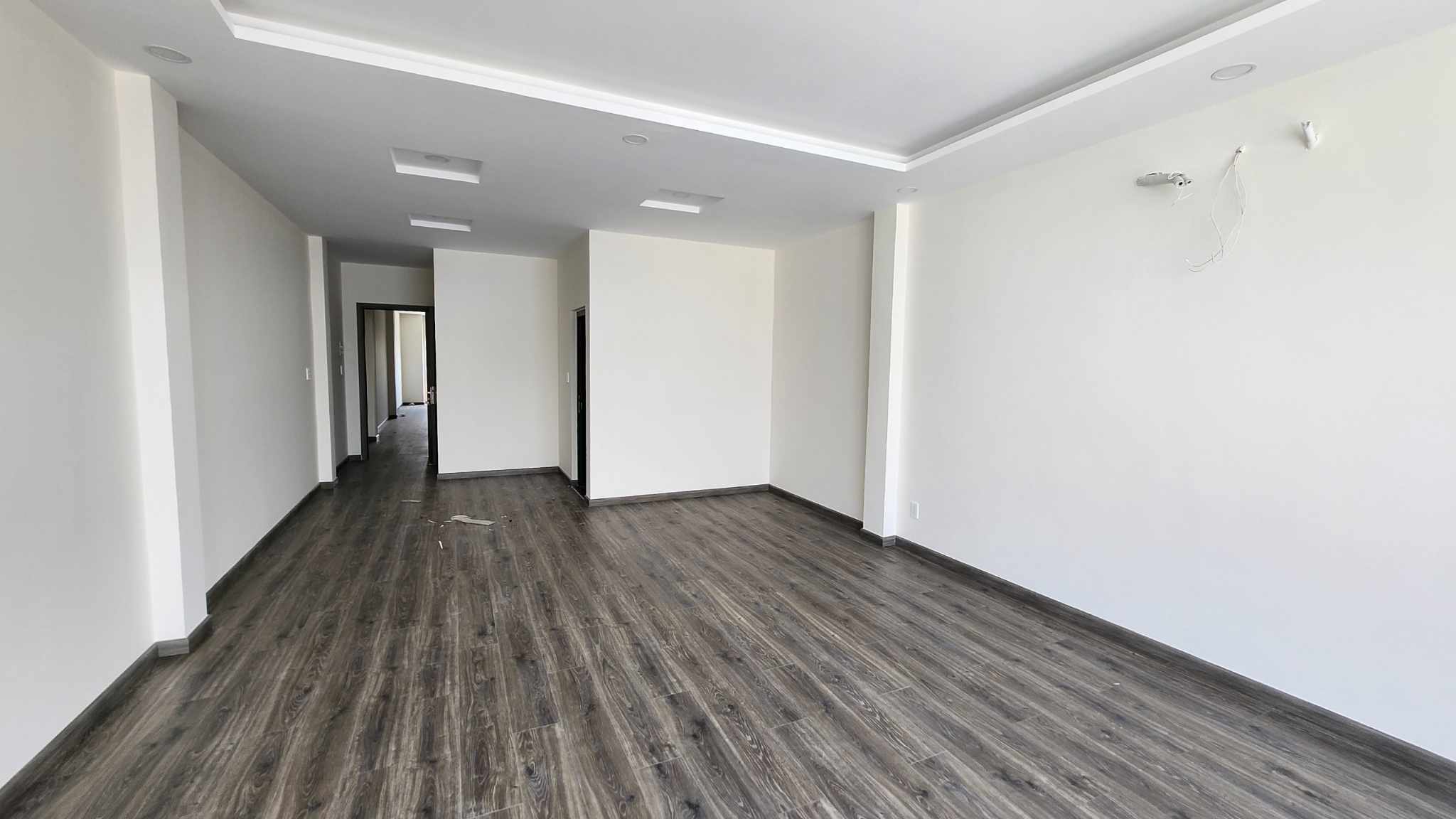 TOÀ NHÀ VĂN PHÒNG 7 TẦNG THANG MÁY - 129m2 (5×26) - KHU CV LÀNG HOA - 18.5 TỶ 7