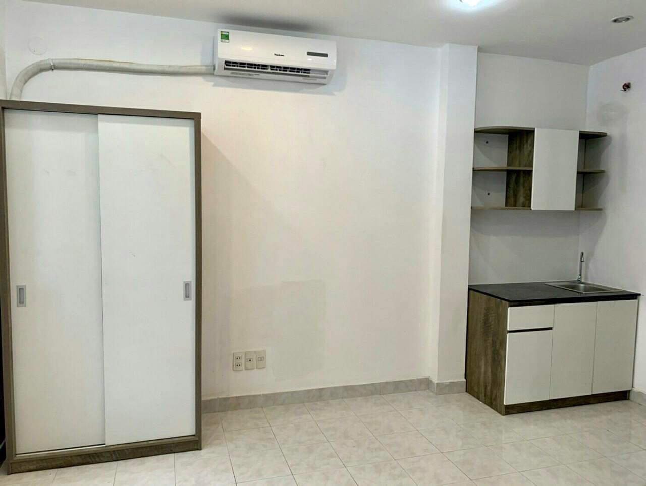 CHDV HOÀNG HOA THÁM 91m2 (8.7 × 10.5) - 8 PHÒNG CHO THUÊ FULL - GIÁ 8.2 TỶ 10