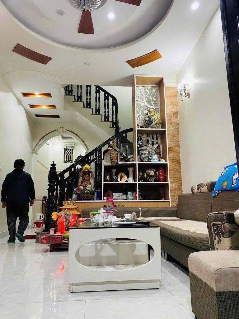 Cho thuê nhà riêng Trần Bình - Mai Dịch - Cầu Giấy 50m x 4T giá 18tr, ở và kinh doanh