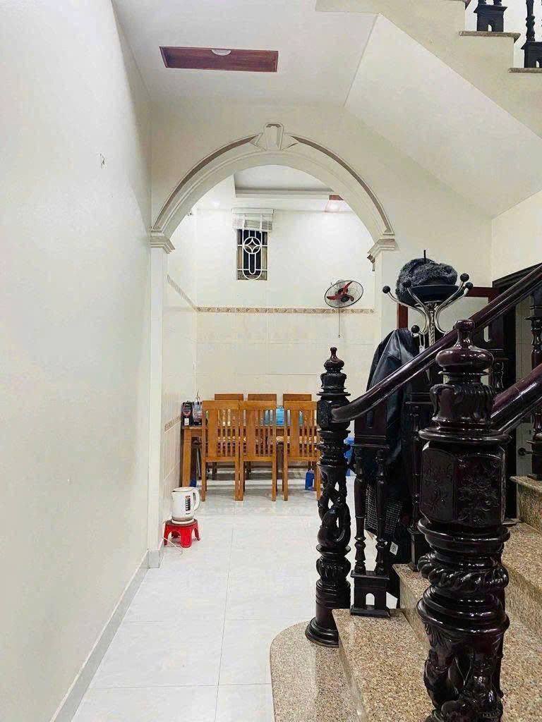 Cho thuê nhà riêng Trần Bình - Mai Dịch - Cầu Giấy 50m x 4T giá 18tr, ở và kinh doanh 5
