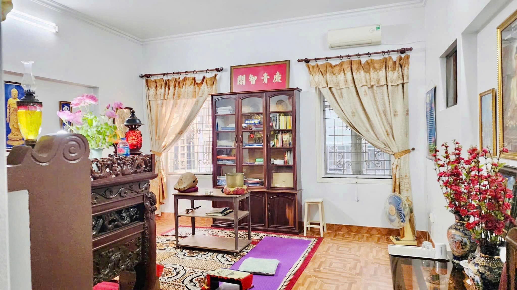 Cho thuê nhà ngõ 136 Chùa Láng Đống Đa 95m x 4T giá 17TR, full đồ, 100m ra bãi gửi ô tô 4