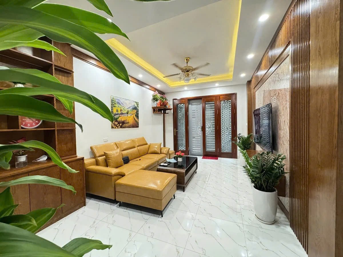 NHÀ MỚI 7 TẦNG THANG MÁY TRẦN CUNG – GẦN PHỐ - GIÁ 10 TỶ 8