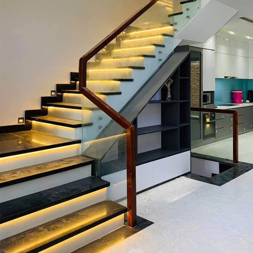 Nhà tôi cho thuê nhà hai cửa đi, mới,vỉa hè, 114m2- 4T, Phố Đào Tấn_44 Tr 2