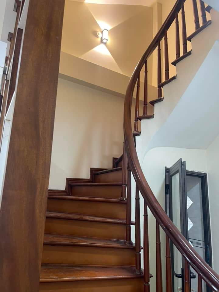Cho thuê nhà mới, hai mặt tiền, 92m2_ 4T; vỉa hè, Trần Nhân Tông-29 Tr 3