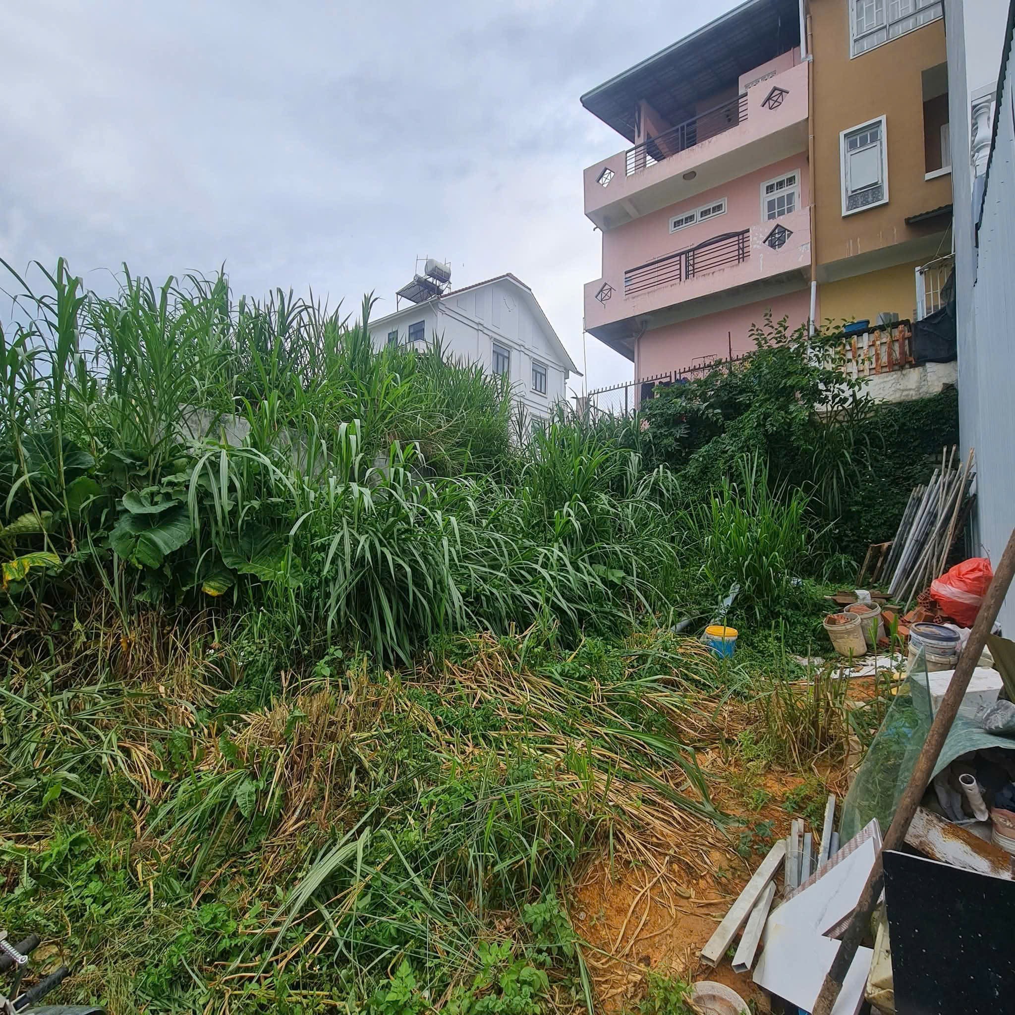 CẦN BÁN LÔ ĐẤT SỔ XÂY DỰNG 100m2 GẦN NGÃ 5 ĐẠI HỌC ĐÀ LẠT GIÁ CHỈ 3TỶ8! 2