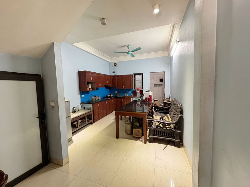 Bán nhà 4 tầng mặt phố 36 Cổ Linh 93m2 – Sau nhà có đường rộng 2,5m, gần Aeon, sổ đỏ chính chủ 3