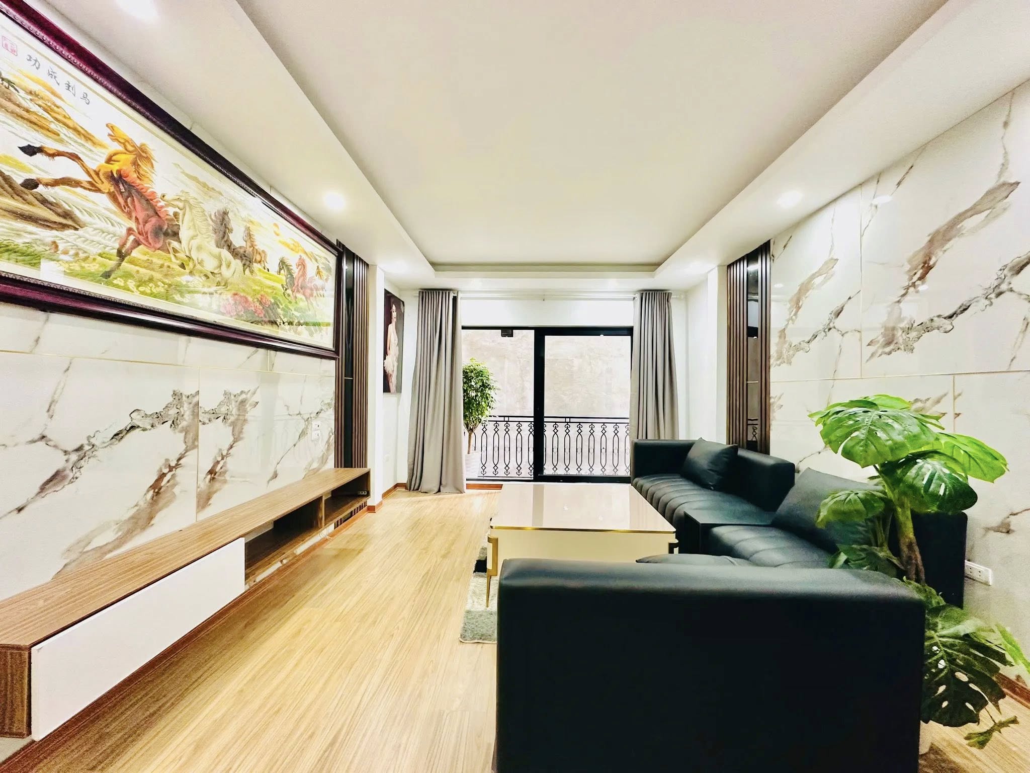 BÁN NHÀ TRUNG TÂM QUẬN ĐỐNG ĐA 6 TẦNG THANG MÁY GẦN PHỐ FULL NỘI THẤT ĐẸP 40M 9,8 TỶ