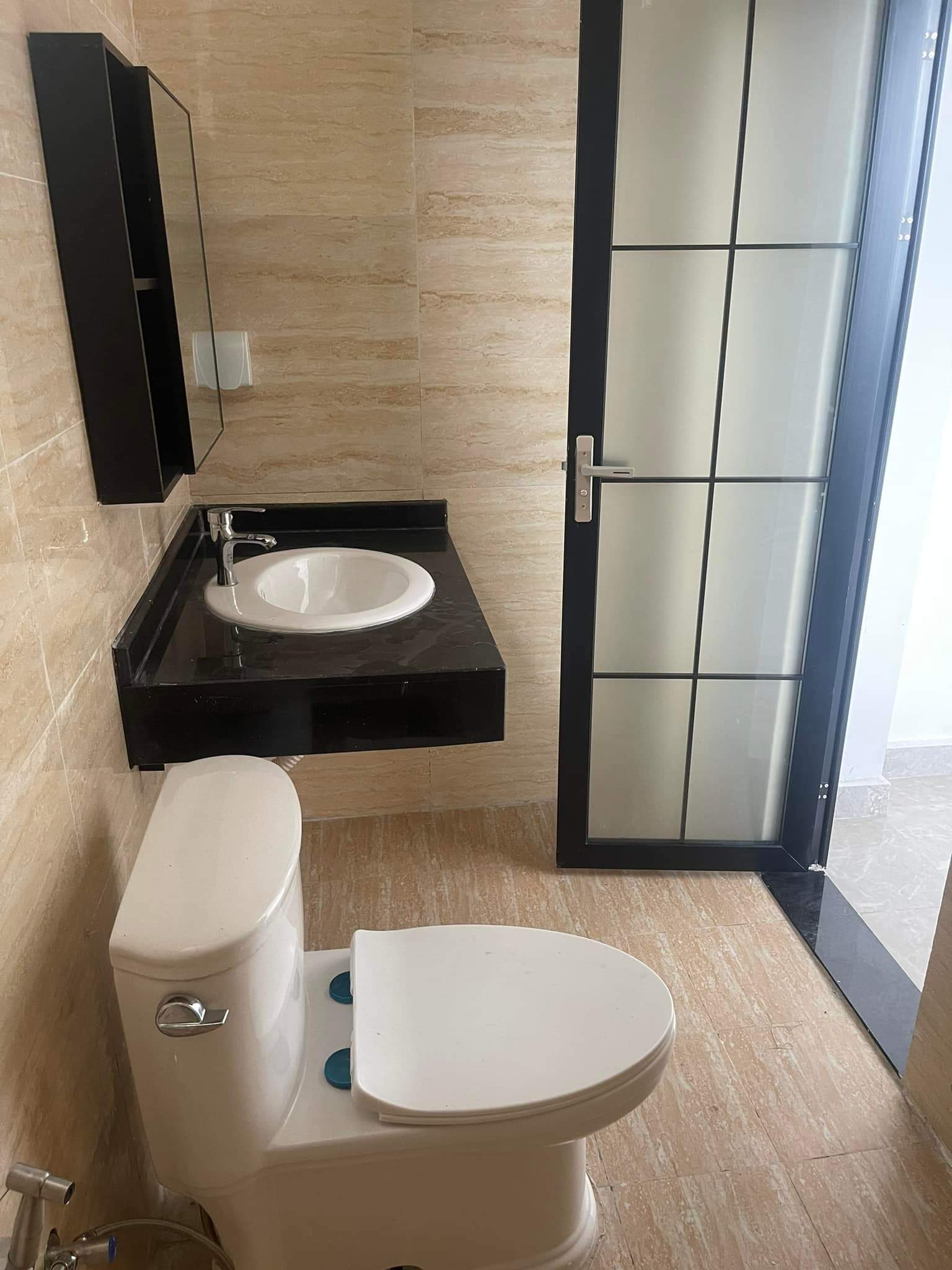 Nhà tôi cho thuê nhà mới, lô góc,vỉa hè, 114m2- 4T, Phố Hoàng Cầu_44 Tr 3