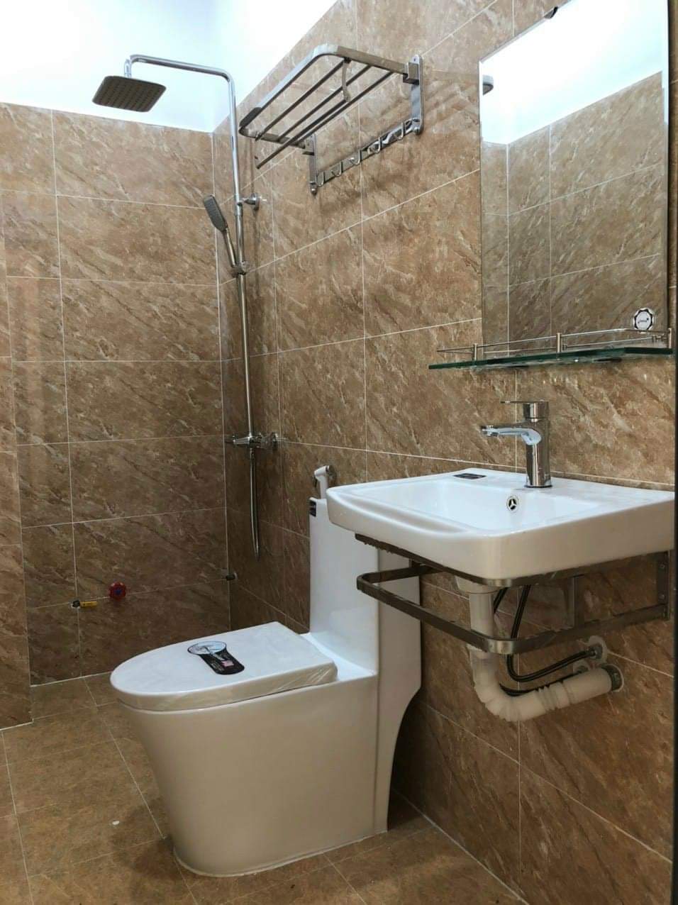 Tôi chủ nhà cho thuê nhà mới, căn góc, 94m2_ 5T; vỉa hè, Phố Đào Tấn-31 Tr 2