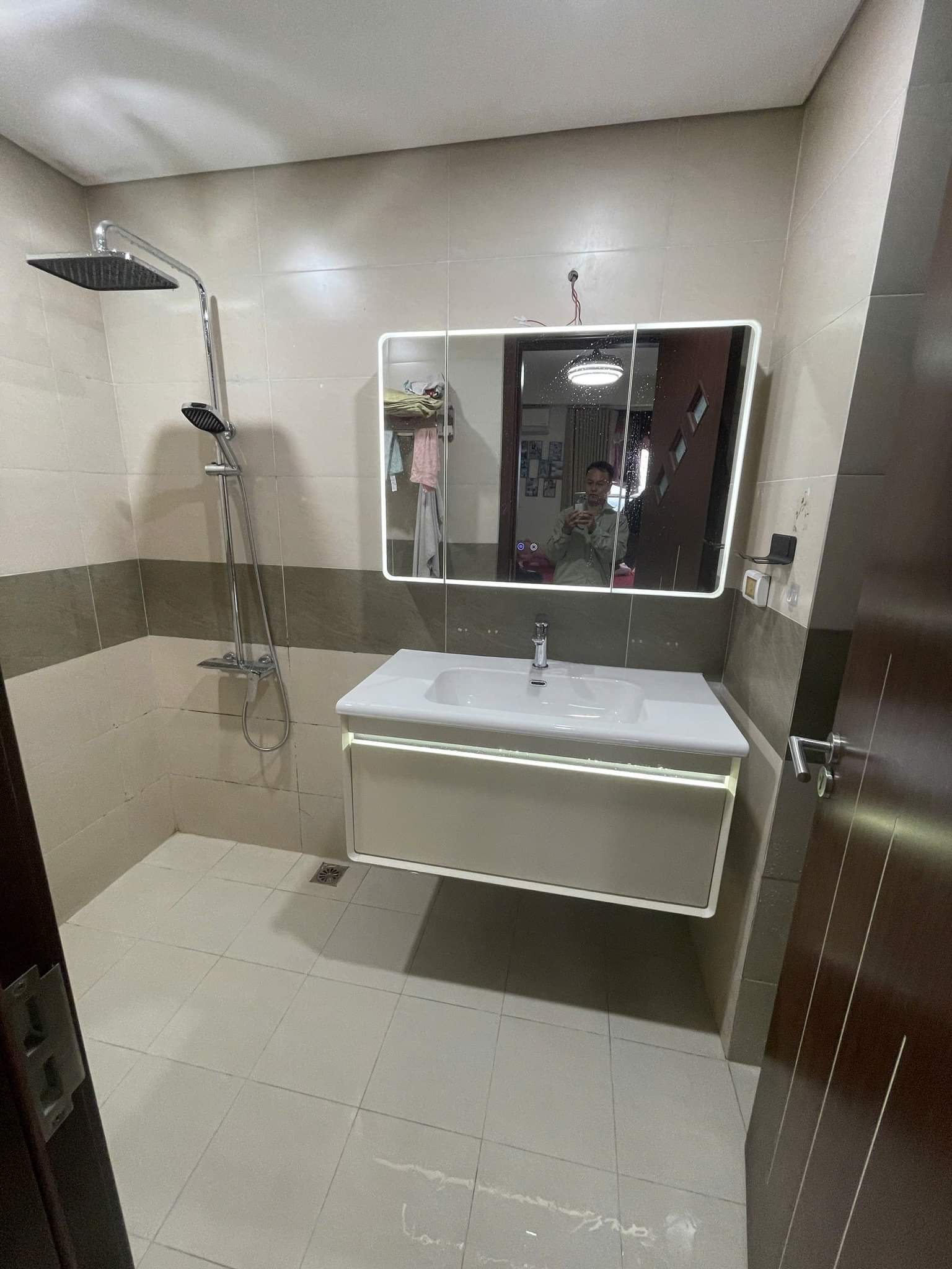 Nhà tôi cho thuê nhà mới, hai cửa đi, Bách Khoa, 99m2x 5T vỉa hè 30 Tr 2
