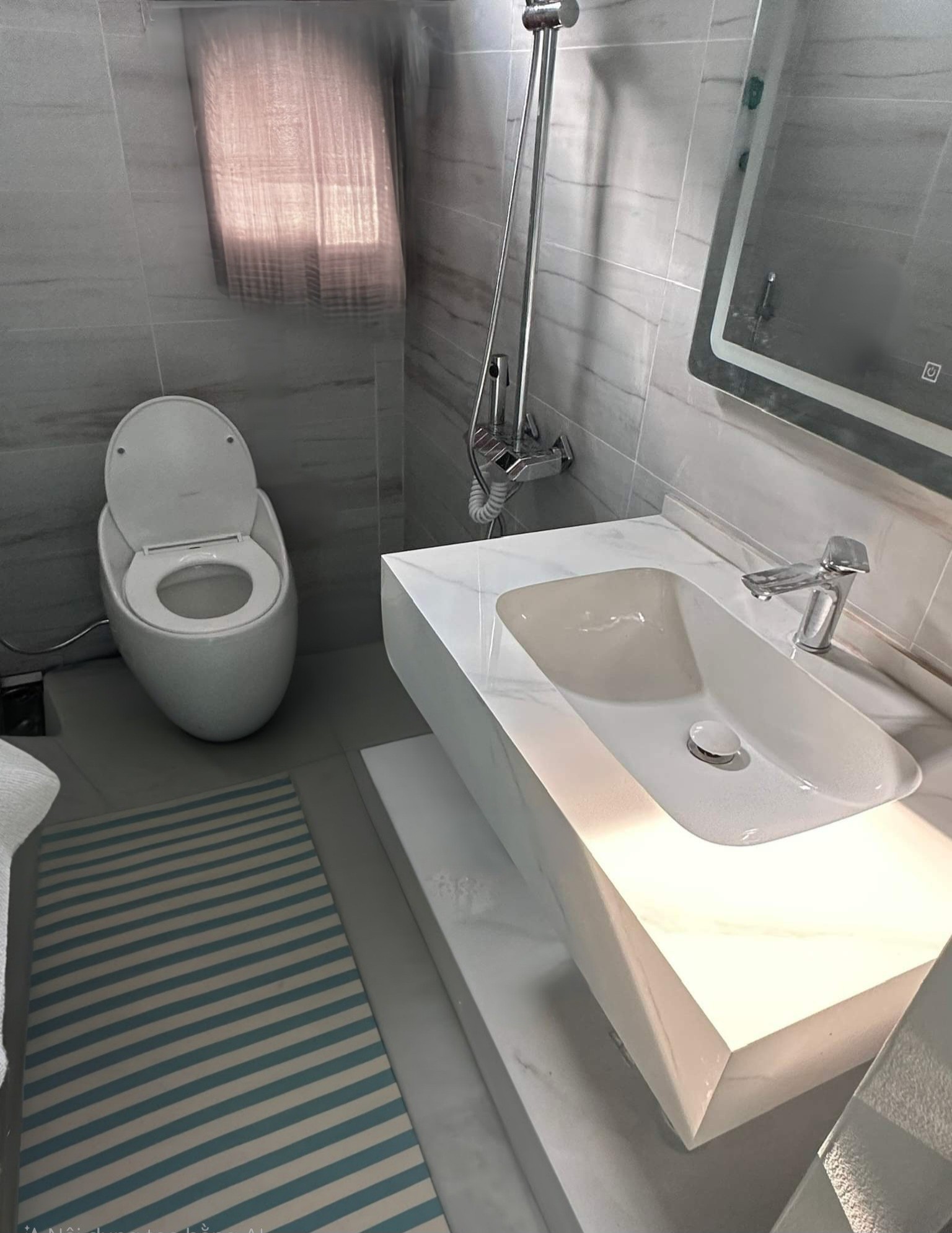 Cho thuê nhà mới, hai cửa đi, thang máy,vỉa hè, 111m2- 5T, Chùa Láng_44 Tr 2