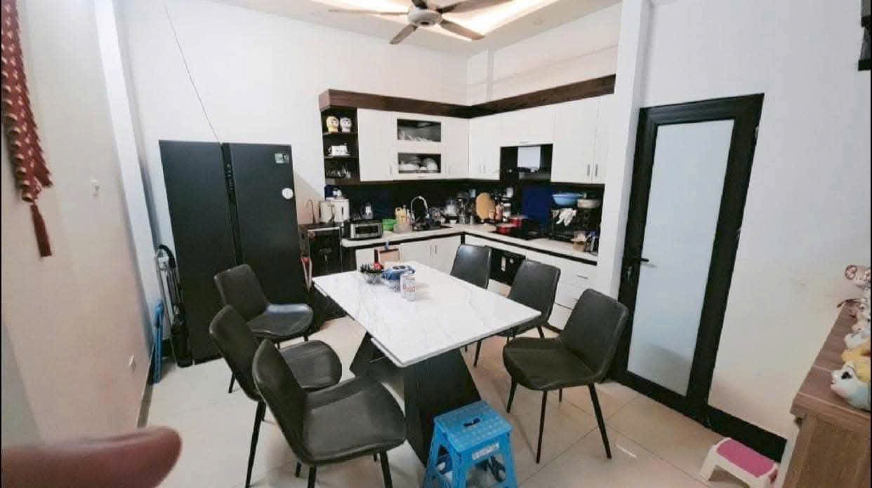 Tôi bán nhà khu DV Yên Nghĩa view công viên cạnh trường Phenikaa 54m2 chỉ 10.x tỷ. 0989626116 2