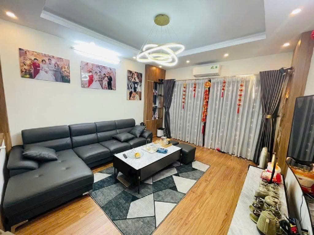 Tôi bán nhà khu DV Yên Nghĩa view công viên cạnh trường Phenikaa 54m2 chỉ 10.x tỷ. 0989626116
