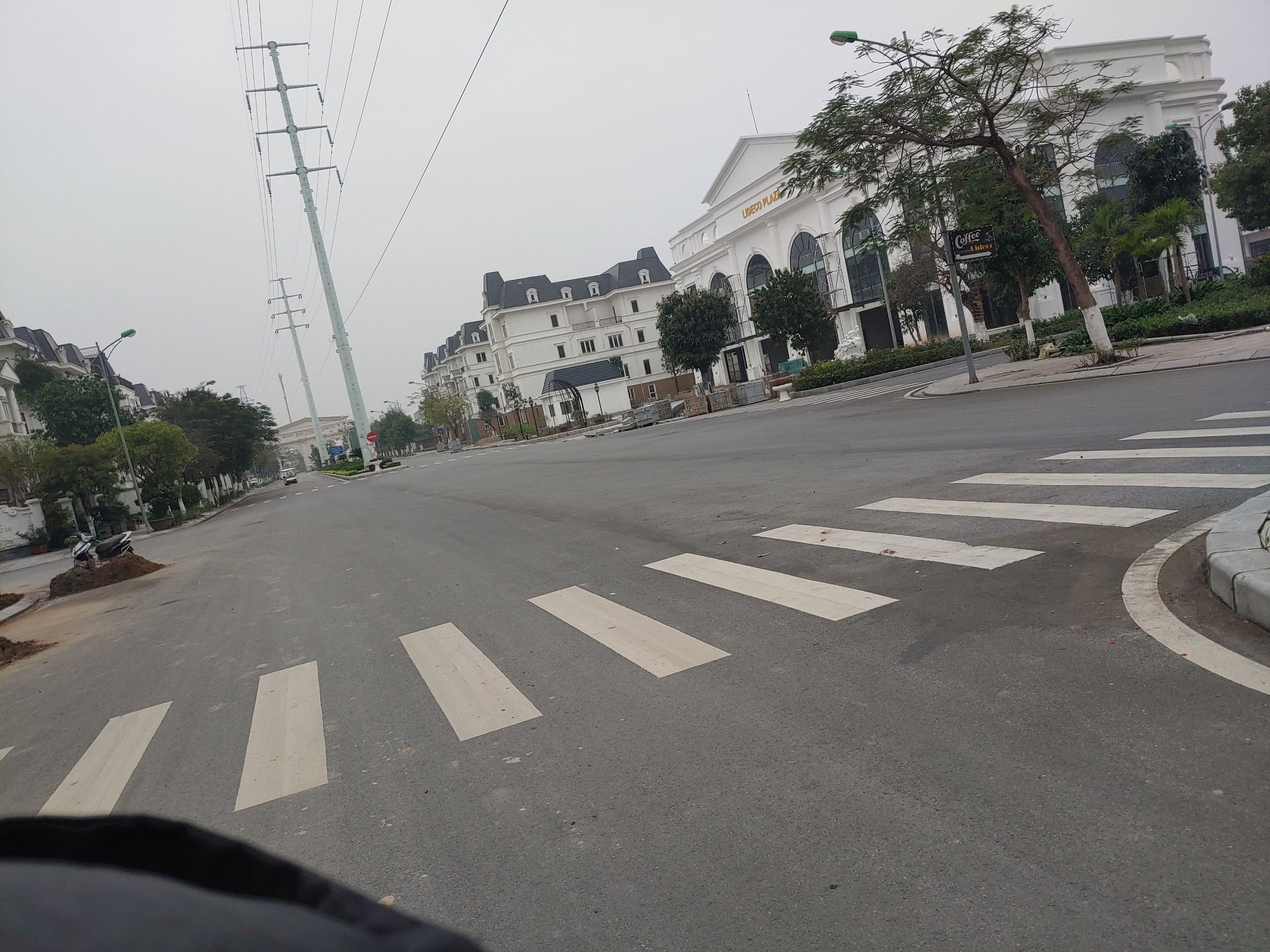 BÁN CĂN BIỆT THỰ 2 MẶT ĐƯỜNG VIEW HỒ ĐIỀU HÒA TRUNG TÂM KDT LIDECO (0915458886) 2