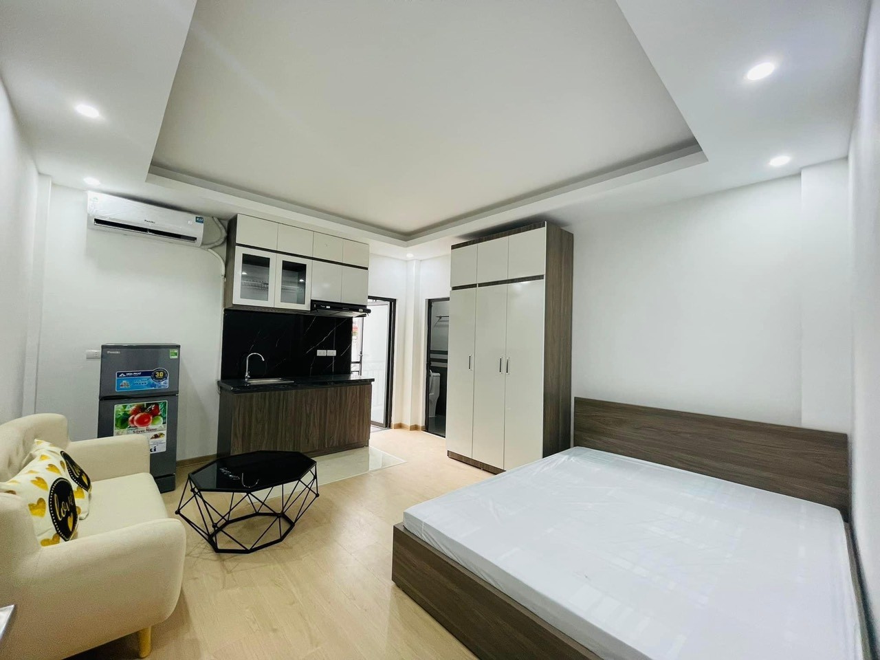 BÁN TÒA CHDV THANH XUÂN 80M2 7 TẦNG 18PKK DOANH THU CAO GIÁ CHỈ 18 TỶ 3
