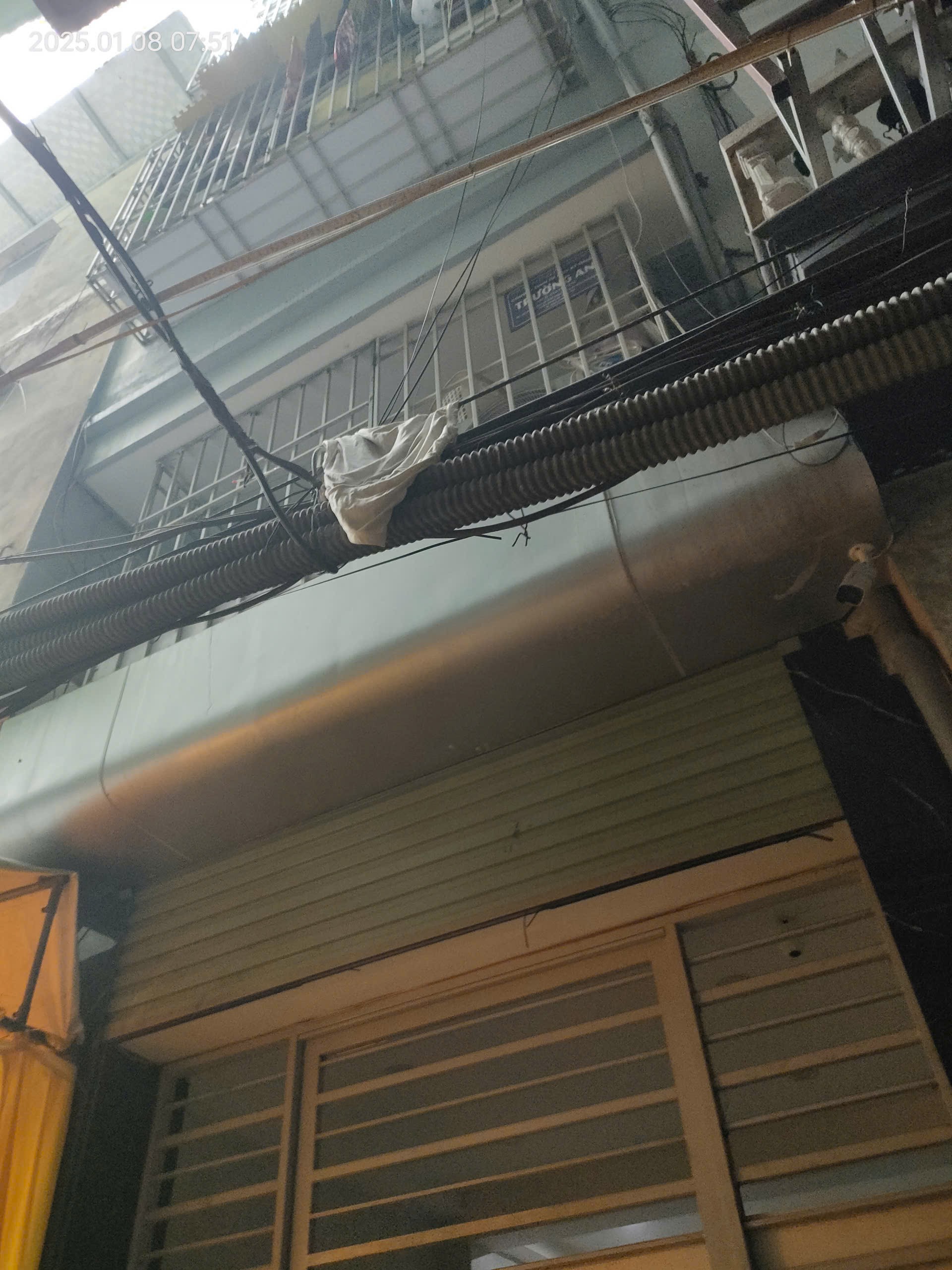 2 ngày 3 khách đàm phán Trung Tả, Khâm Thiên 22m/28mT2, 3 tầng, mặt tiền 4.3m, 4.75 tỷ Đống Đa. 2