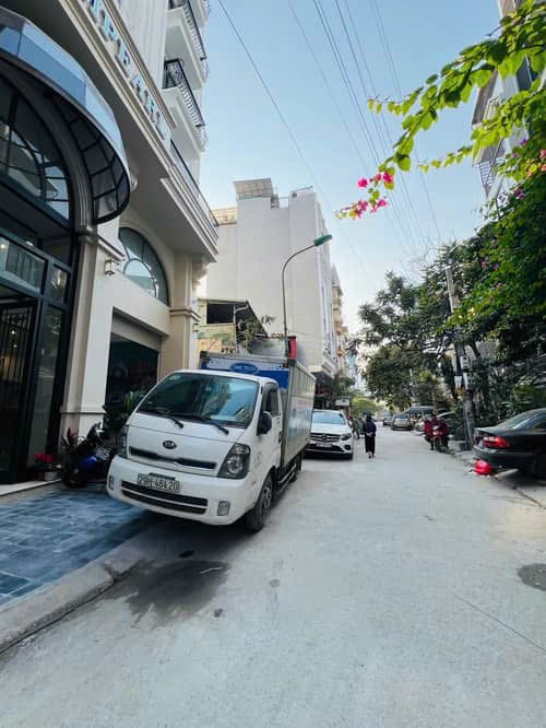 BÁN TÒA NHÀ GIANG VĂN MINH 260M 10 TẦNG THANG MÁY FULL NỘI THẤT KD ĐỈNH CHÓP GIÁ 350 TỶ