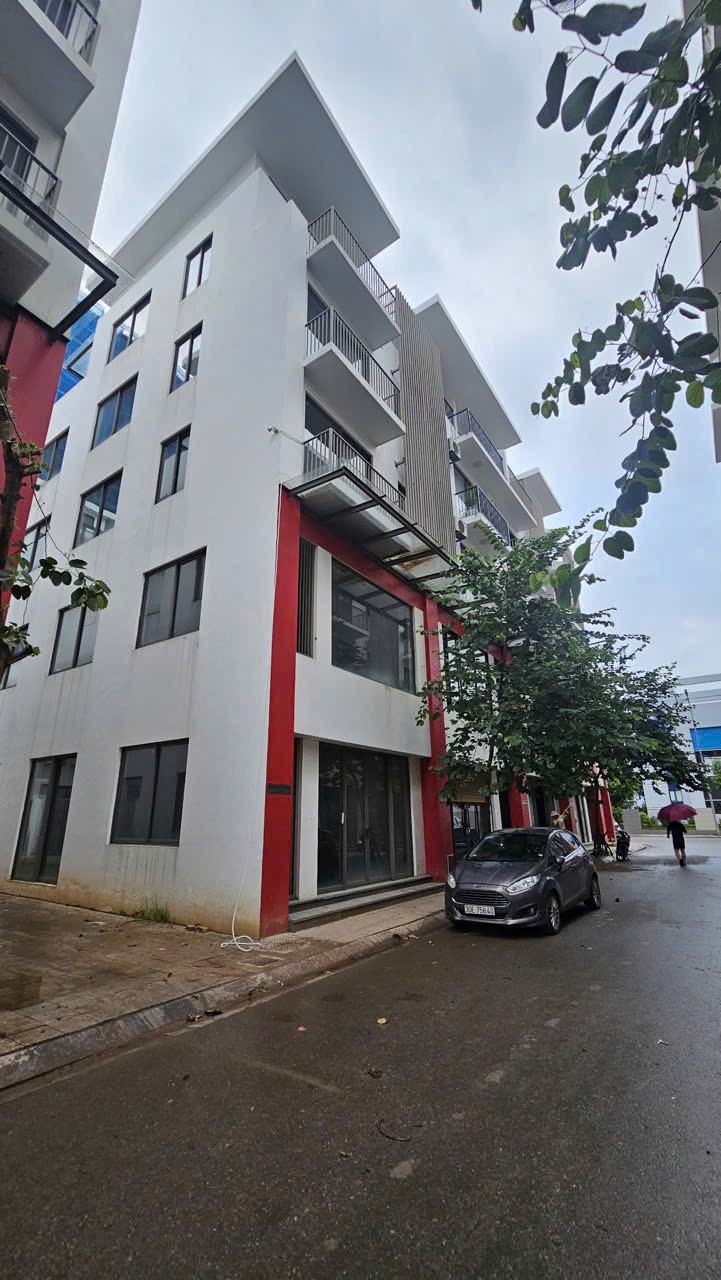 Bán nhà liền kề Khai Sơn Town 100m², lô góc 3 mặt thoáng, 5 tầng, giá đầu tư 2