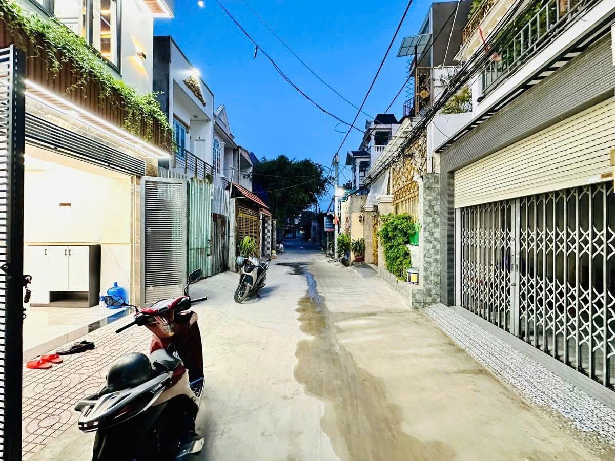 Nhà Phố 4 Tầng (5x17) 1/ Đường 6m Võ Thị Thừa, An Phú Đông, Q12 Giá rẻ 6.8T 5