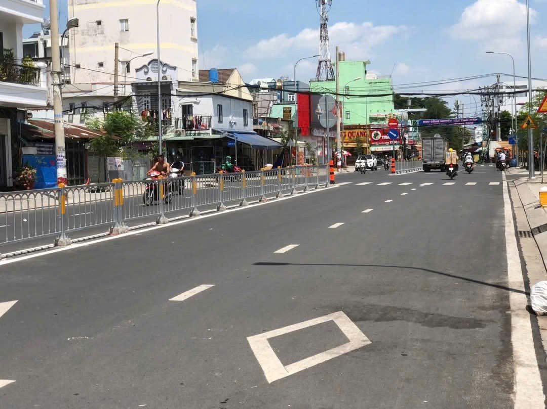 NHÀ MẶT TIỀN HIỆP THÀNH 43 – Q.12 – 2SHR – ĐƯỜNG 25M KHÔNG LỘ GIỚI 3