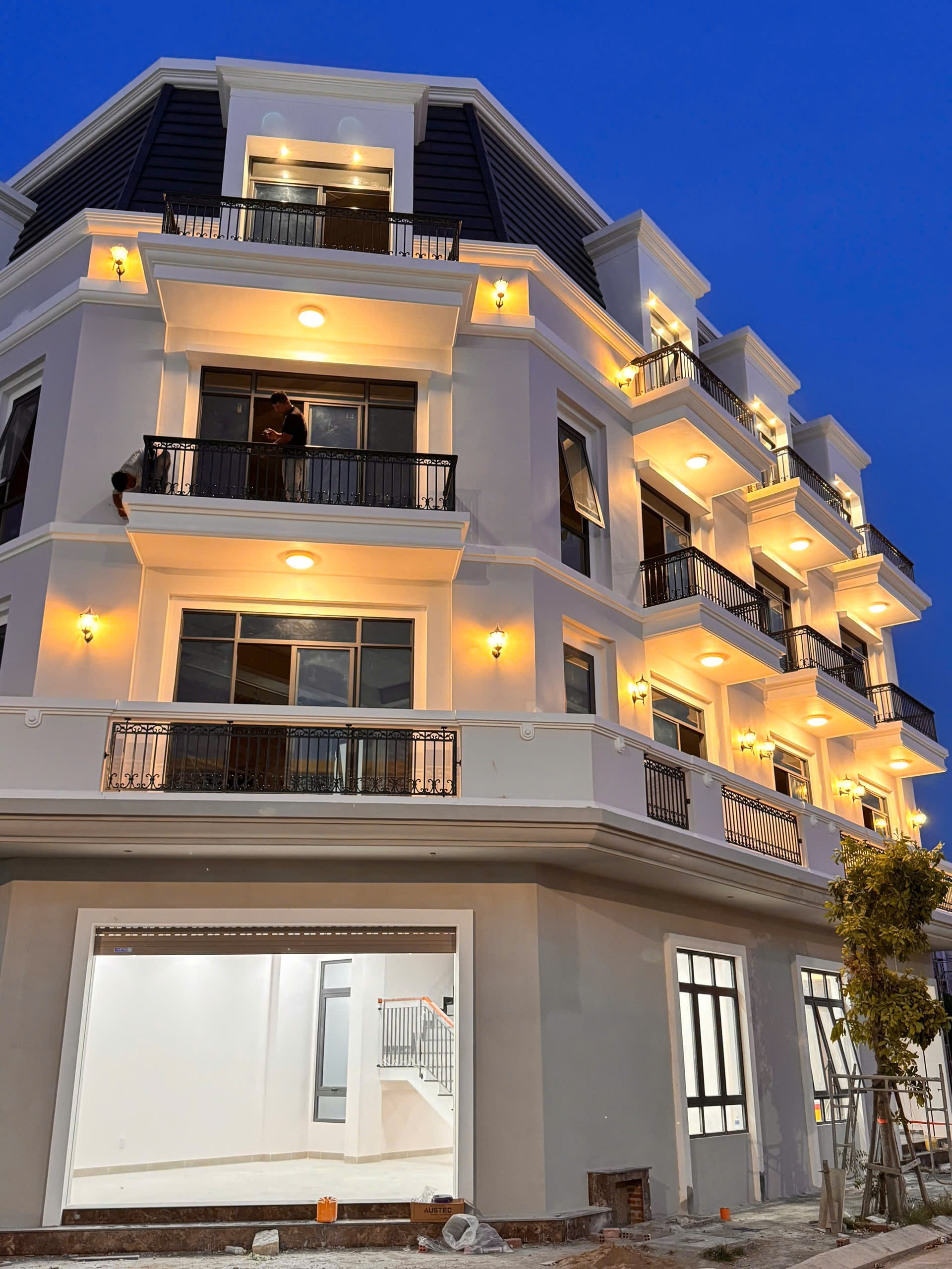 Bán nhà bốn tầng ở Khu đô thị Biển Bình Sơn Khánh Hoà 2