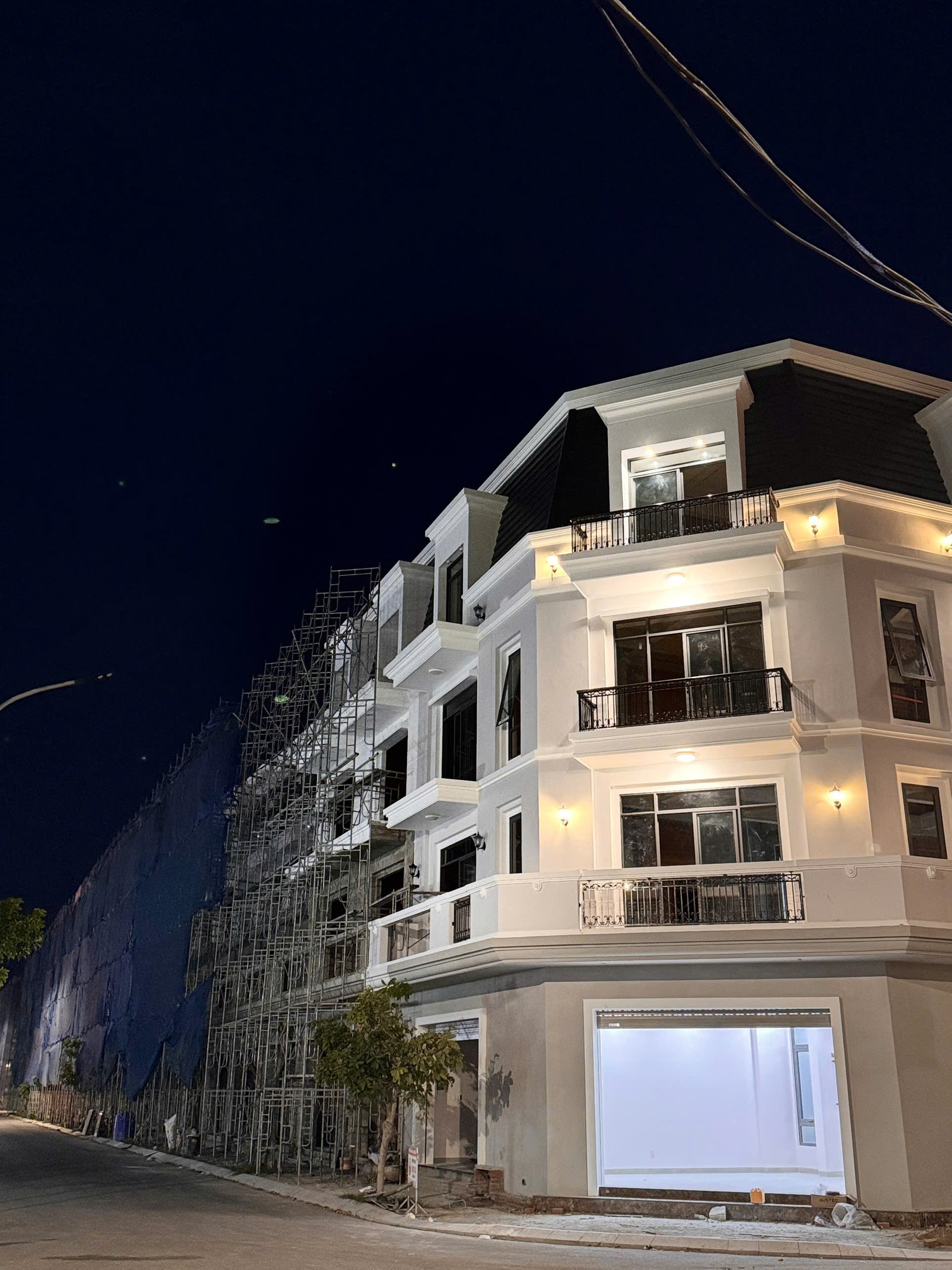 Bán nhà 4  tầng ở khu đô thị Biển Bình Sơn Khánh Hoà 3
