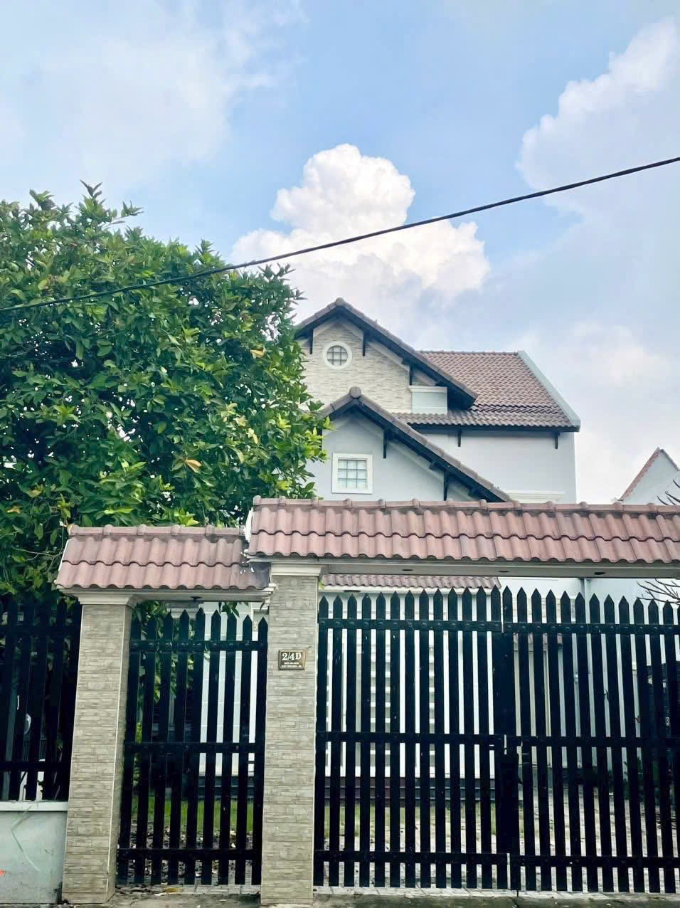 BIỆT THỰ SIÊU VIP (10x25) MT TRẦN VĂN MƯỜI, NHỰA THÔNG, SÂN XE HƠI RỘNG 2