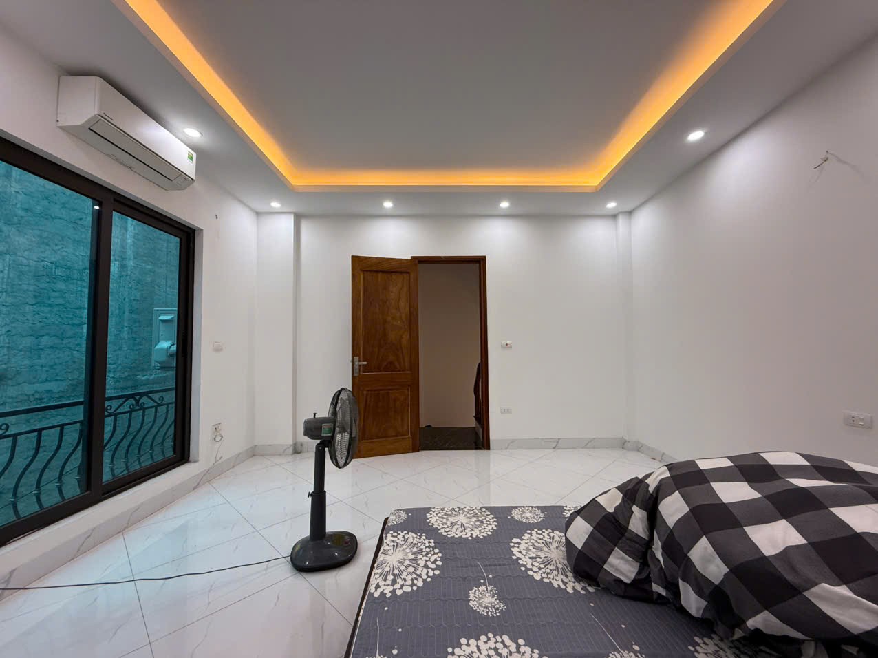Bán nhà Lai Xá, Hoài Đức, 30m, 5 tầng, ngõ ô tô đỗ gần, sát cạnh QL 32 2
