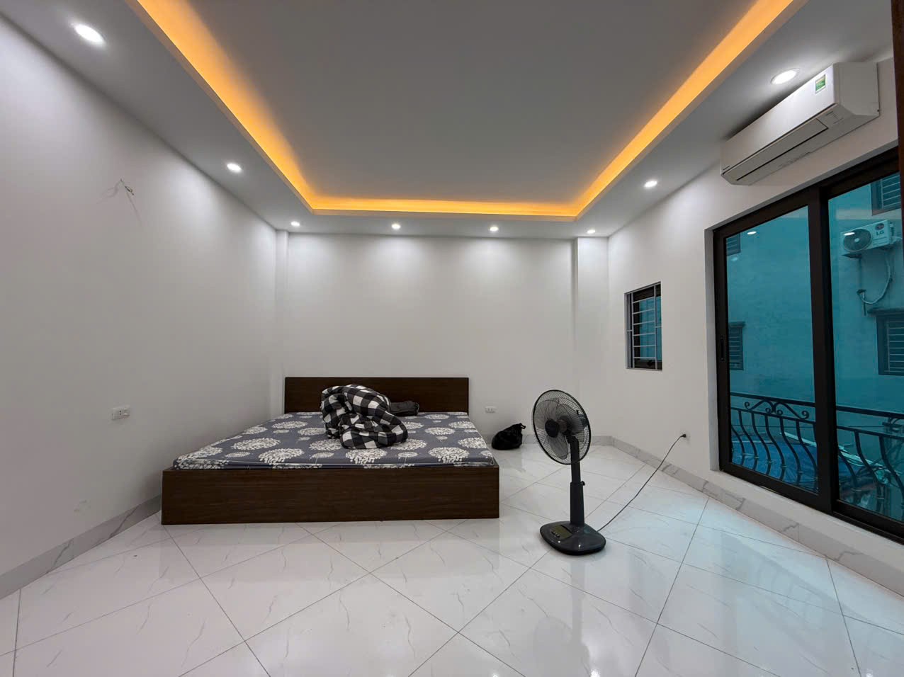 Bán nhà Lai Xá, Hoài Đức, 30m, 5 tầng, ngõ ô tô đỗ gần, sát cạnh QL 32 3