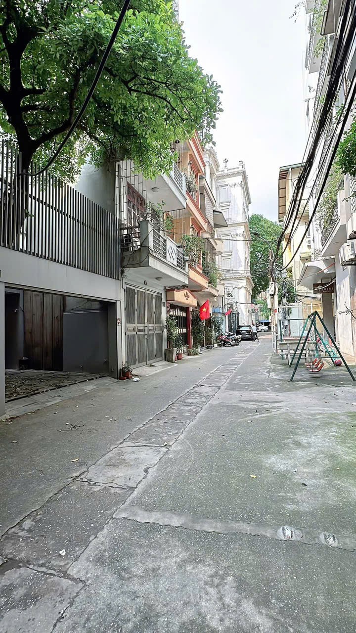 Đất Vàng Lô Góc 3 Mặt Thoáng Cạnh nhà Hát lớn 140M2 73 Tỷ Ô TÔ Tránh Đỗ