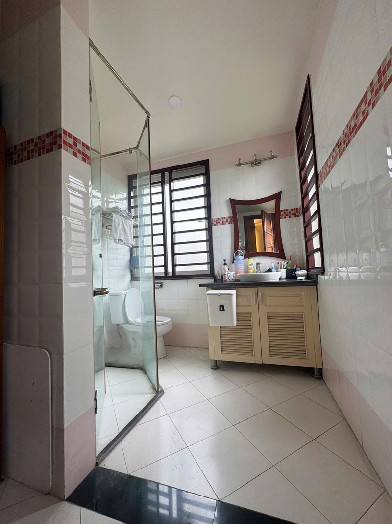 Cần Bán Gấp Biệt Thự Sân Vườn KĐT Sài Đồng 179m2 View Hồ, Mặt Tiền Rộng, Nội Thất Cao Cấp 5