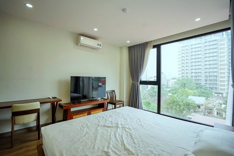 Cho thuê căn hộ thông tầng cao cấp, rộng 190m2, 3PN tại Xuân Diệu, Tây Hồ, đầy đủ nội thất 3