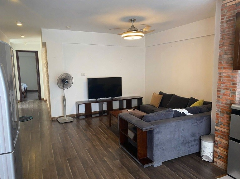 Cho thuê căn hộ 1PN rộng 65m2 tại Đặng Thai Mai, Tây Hồ, đủ đồ, ban công to 2