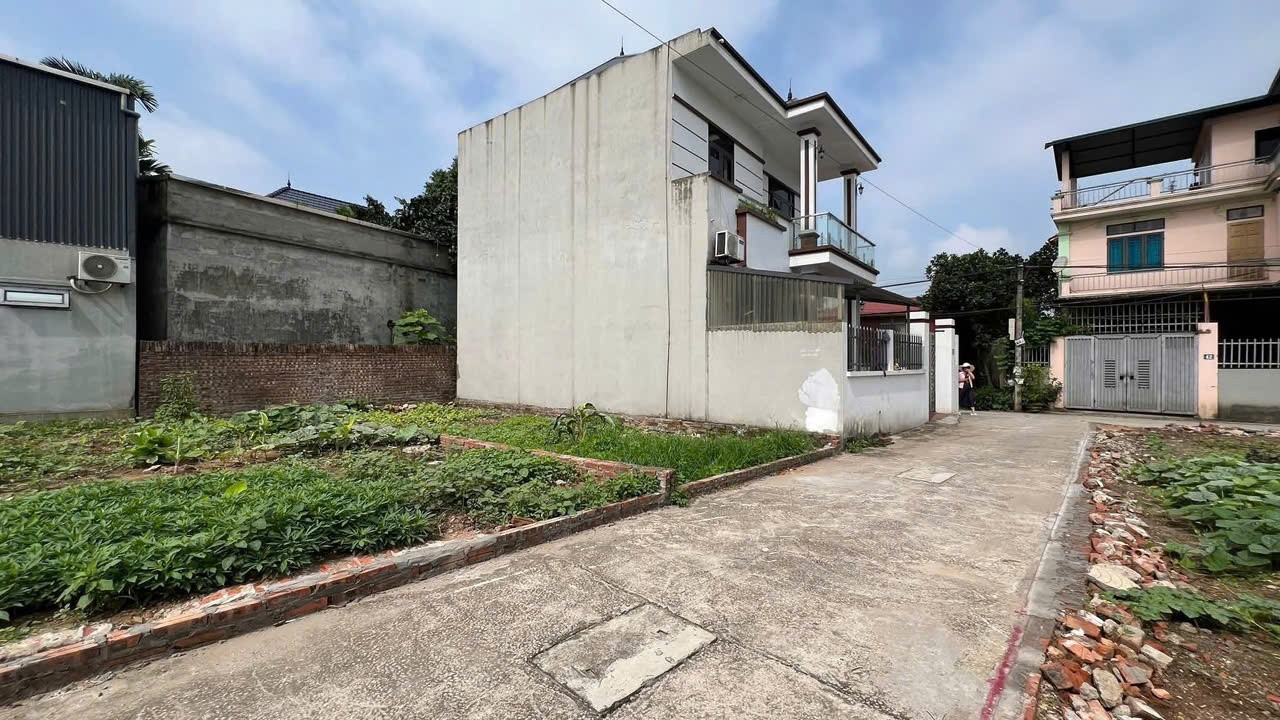 BÁN GẤP 46,8M PHÚC HÒA, PHÚC THỌ. Ô TÔ THÔNG. TC NHỈNH 2 TỶ XÍU 2