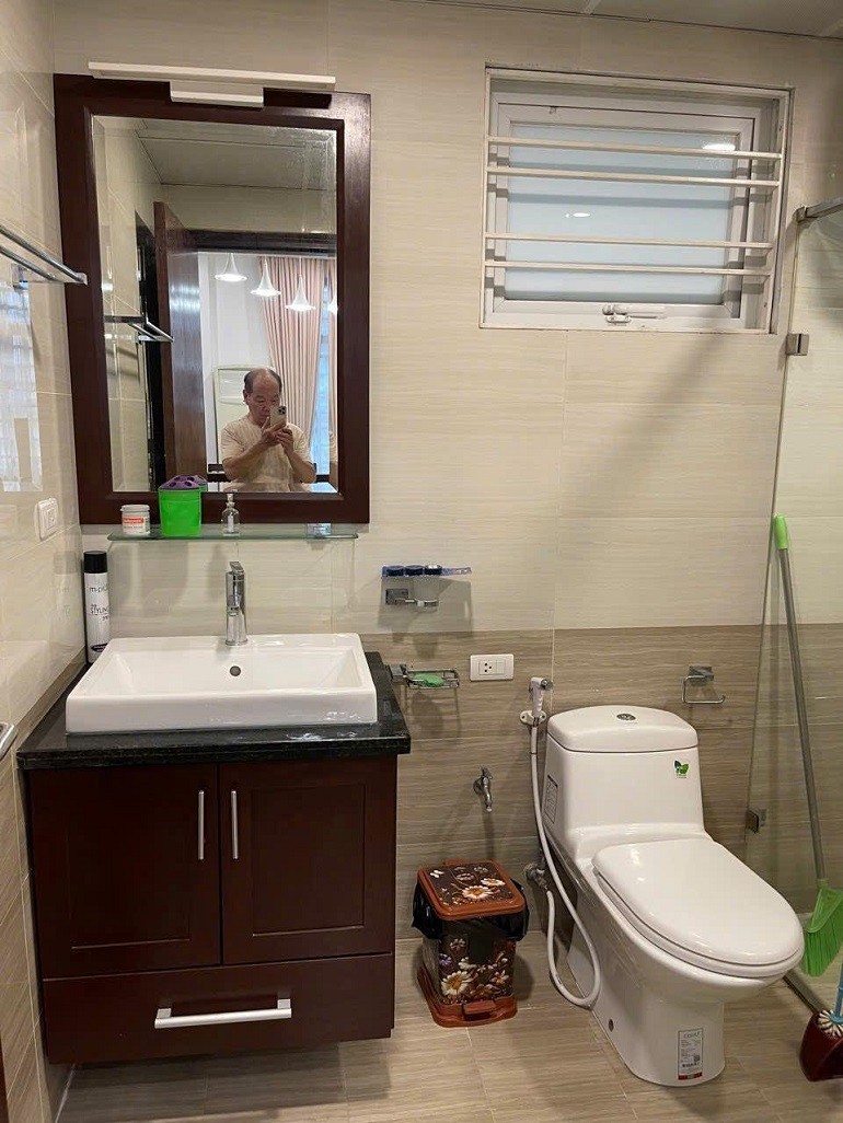 Cho thuê căn hộ 1PN rộng 60m2 tại Vũ Thạnh, Đống Đa, đầy đủ nội thất 2