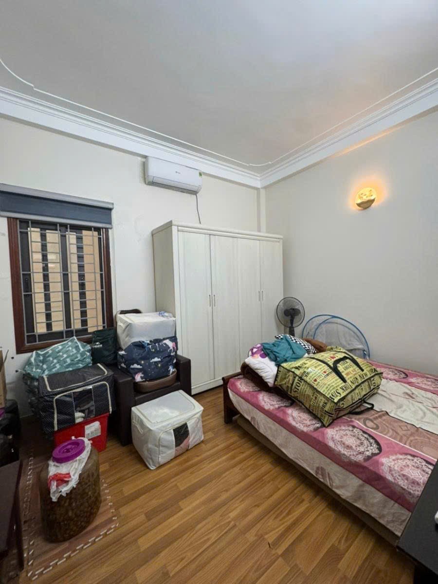 CHỦ CẦN BÁN GẤP , NHÀ ĐẸP VUÔNG VỨC CẦU GIẤY - 4 TẦNG , SỔ HOA HẬU , GIÁ ĐẦU TƯ 33M2*4T 2