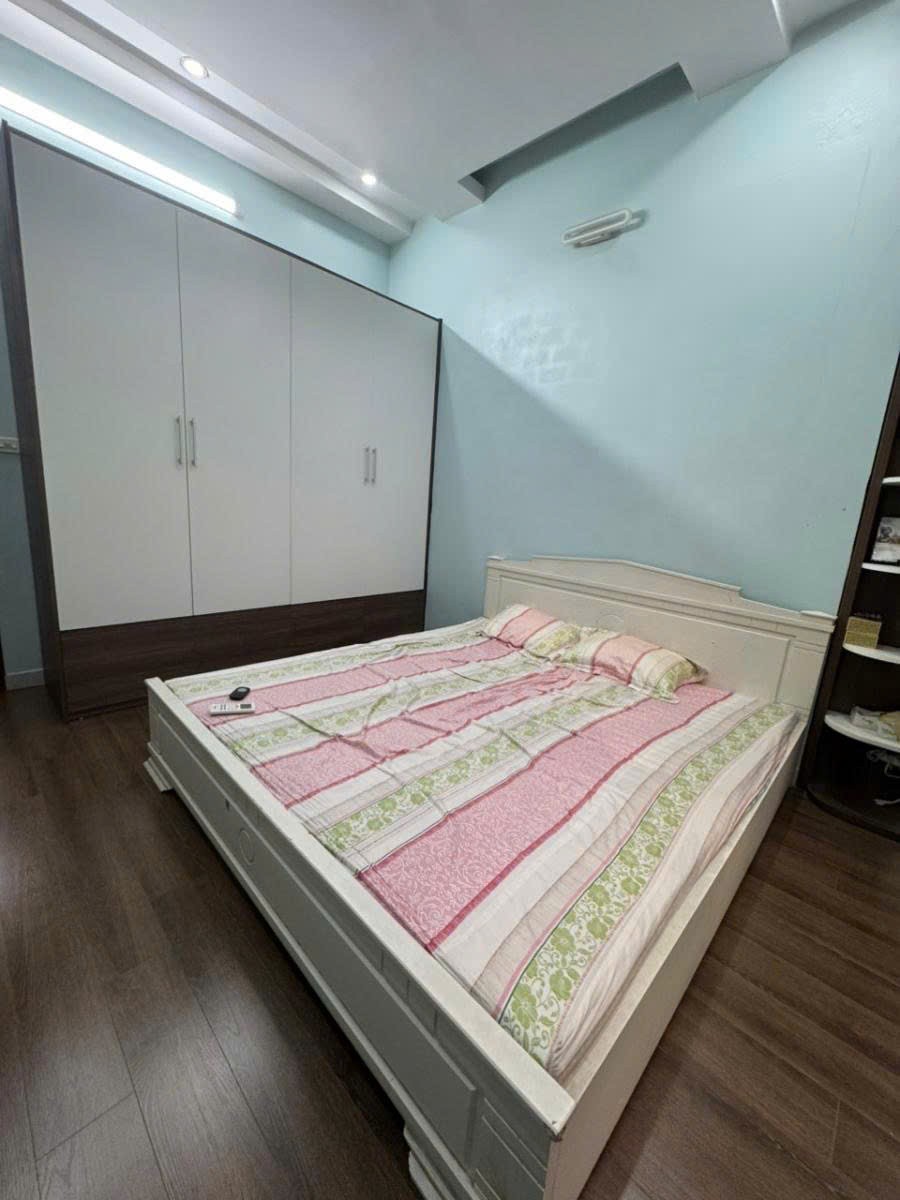 CHỦ CẦN BÁN GẤP , NHÀ ĐẸP VUÔNG VỨC CẦU GIẤY - 4 TẦNG , SỔ HOA HẬU , GIÁ ĐẦU TƯ 33M2*4T 3
