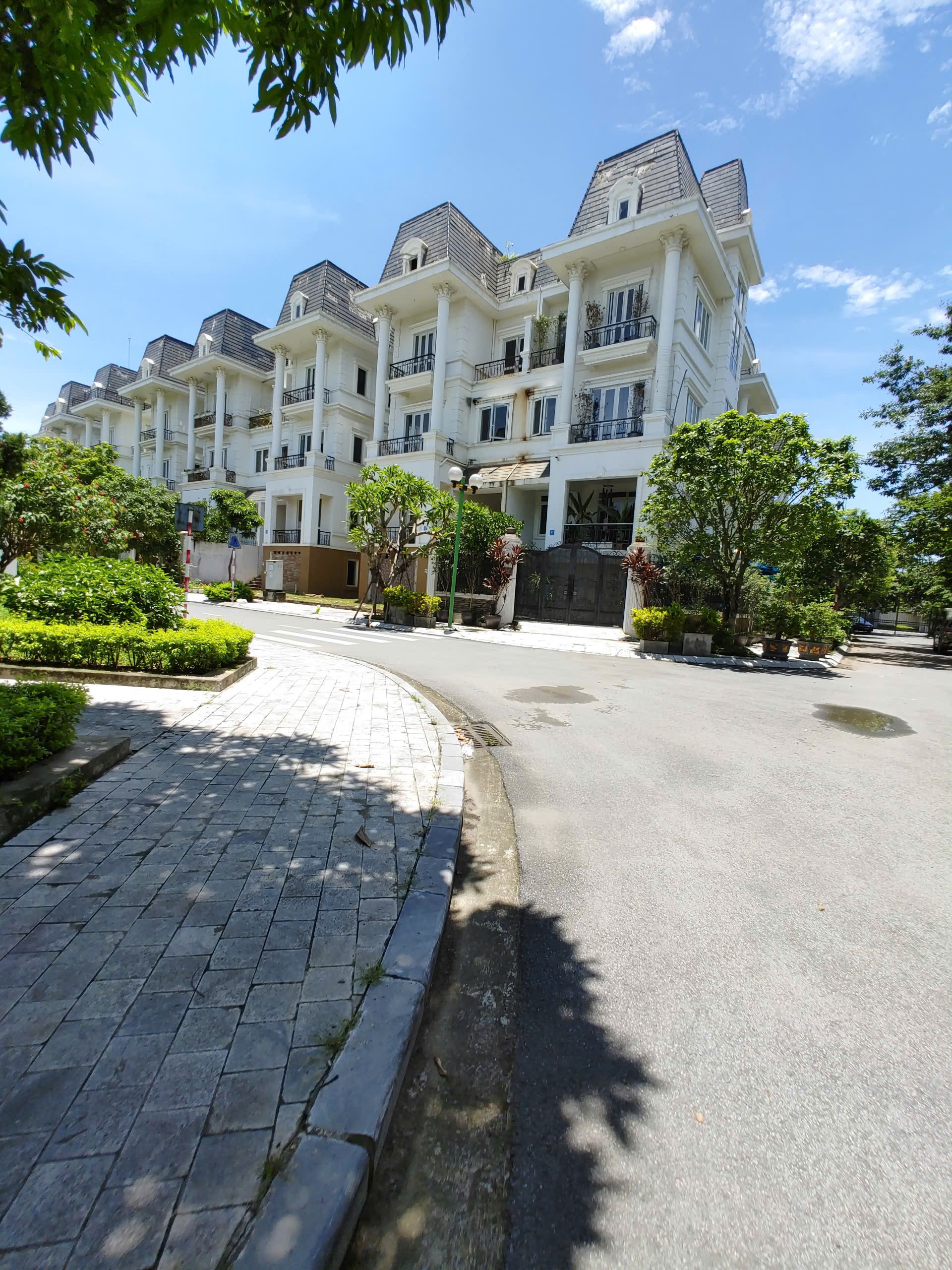 BÁN BIỆT THỰ HAI MẶT ĐƯỜNG, ĐƯỜNG 17M GẦN HỒ ĐIỀU HÒA KĐT LIDECO (0915458886) 4